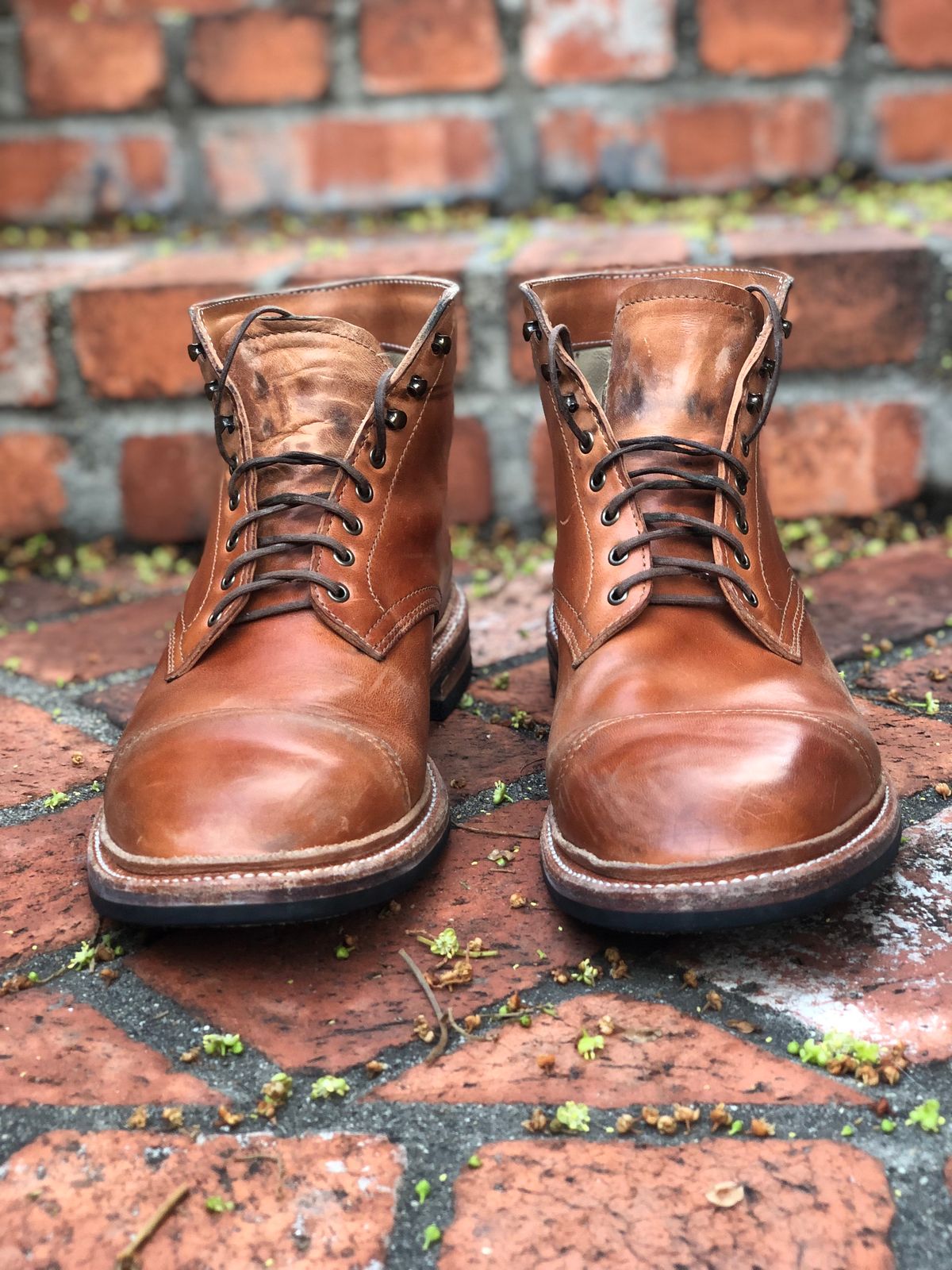 Photo by SierraLizard on January 2, 2023 of the Oak Street Bootmakers Lakeshore Boot in Maryam Natural Horsebutt.