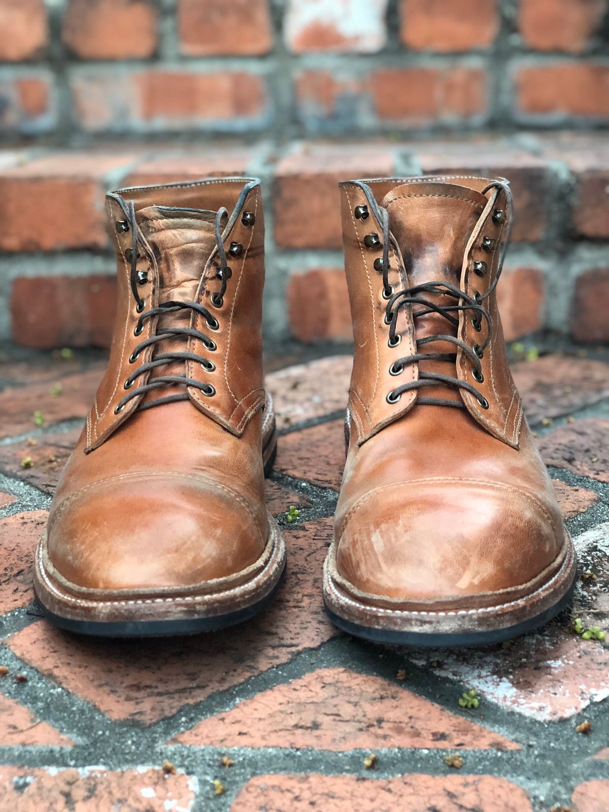 Photo by SierraLizard on February 2, 2023 of the Oak Street Bootmakers Lakeshore Boot in Maryam Natural Horsebutt.