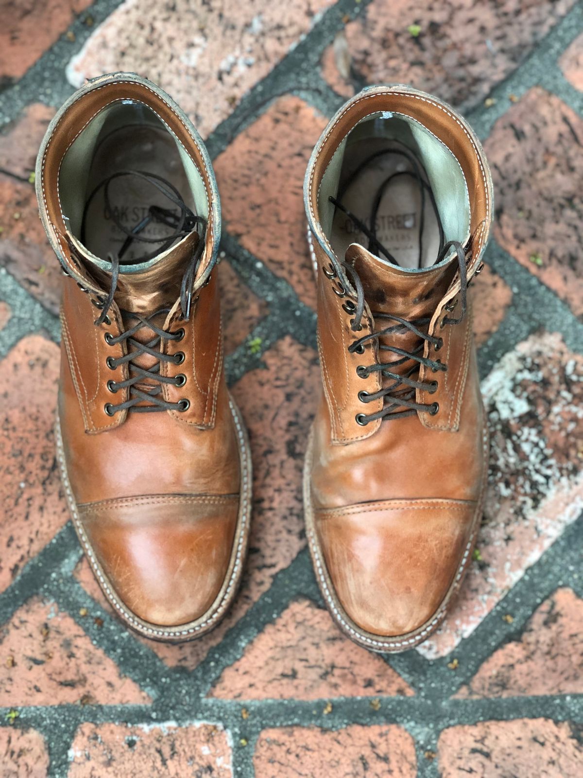 Photo by SierraLizard on February 2, 2023 of the Oak Street Bootmakers Lakeshore Boot in Maryam Natural Horsebutt.
