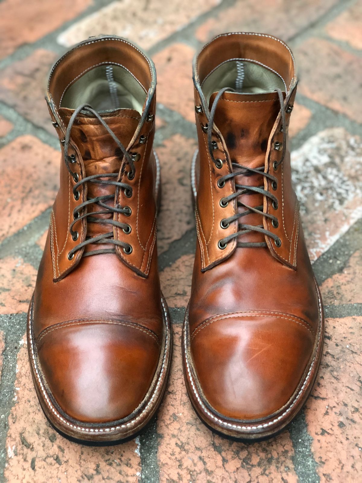 Photo by SierraLizard on May 1, 2023 of the Oak Street Bootmakers Lakeshore Boot in Maryam Natural Horsebutt.