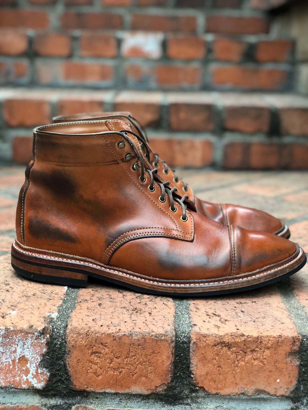 Photo by SierraLizard on May 1, 2023 of the Oak Street Bootmakers Lakeshore Boot in Maryam Natural Horsebutt.