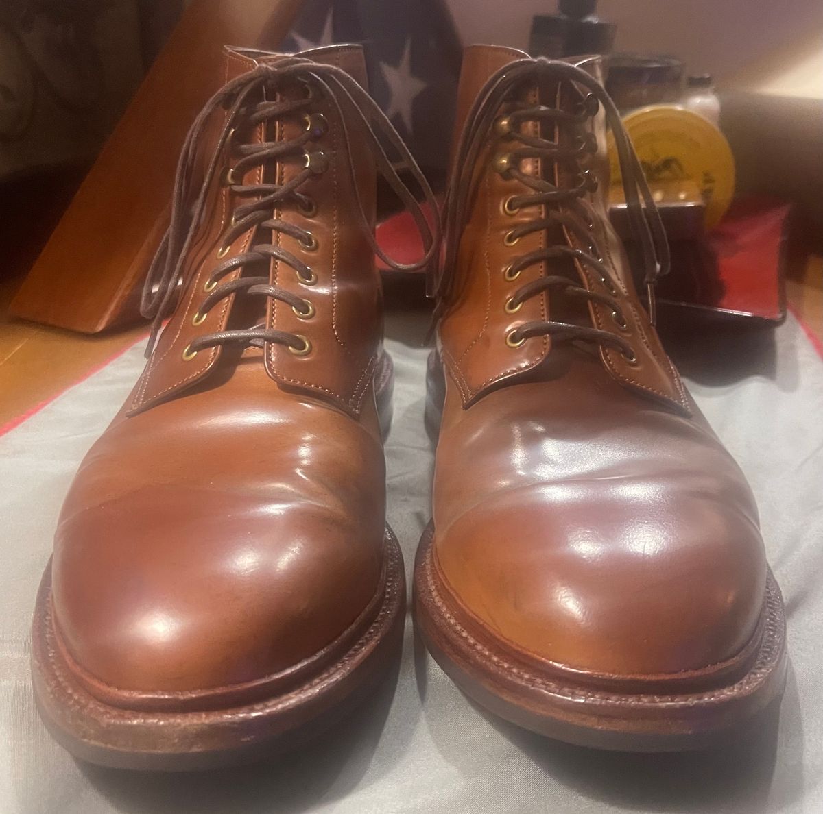 Photo by serviceadvisorwalking on December 2, 2022 of the Grant Stone Edward Boot in Horween Honey Glazed Shell Cordovan.