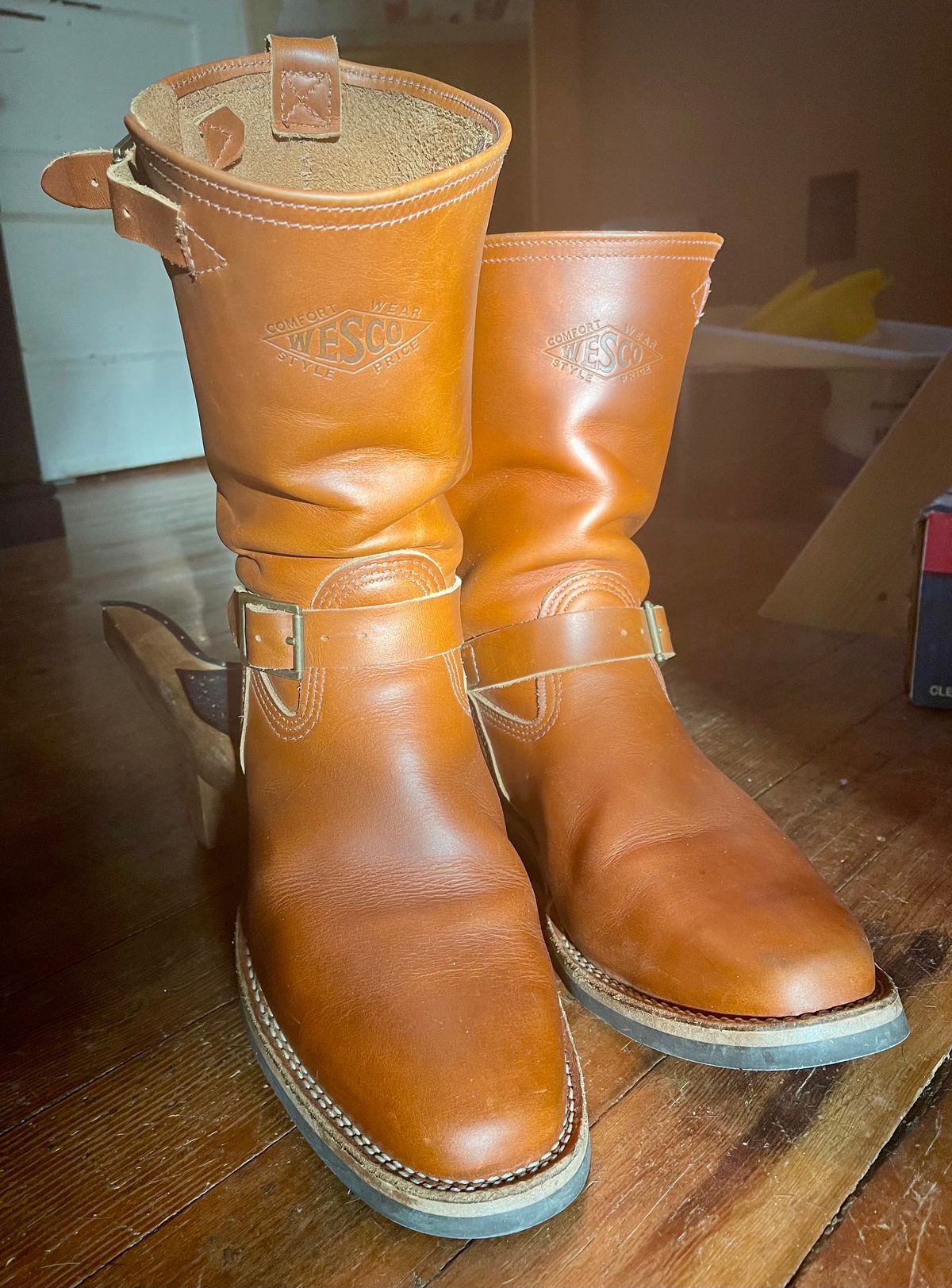 Photo by Eazydoesit on December 28, 2023 of the Wesco Boss Engineer Boot in Seidel British Tan Domain.