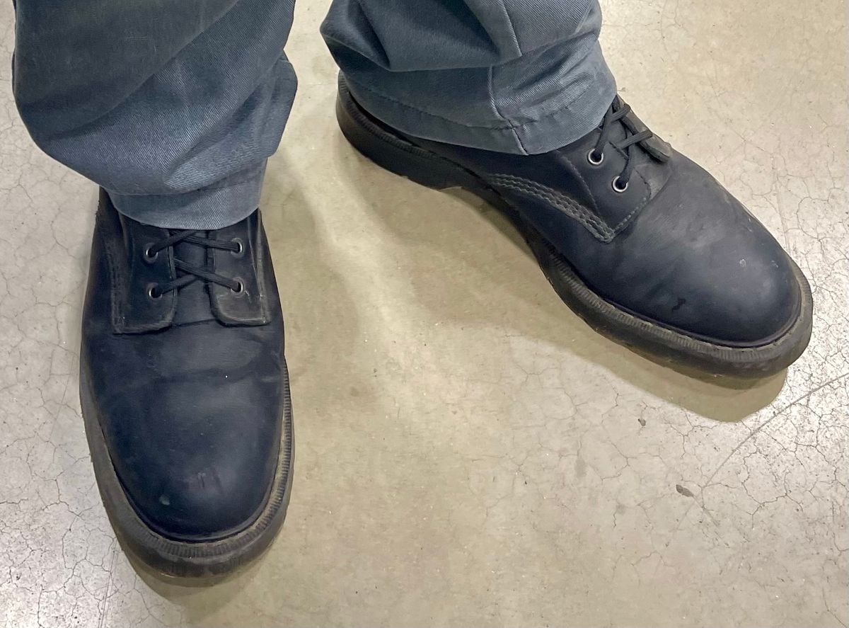 Photo by Eazydoesit on October 12, 2023 of the Solovair 8 Eye Derby Boot in Black Greasy.