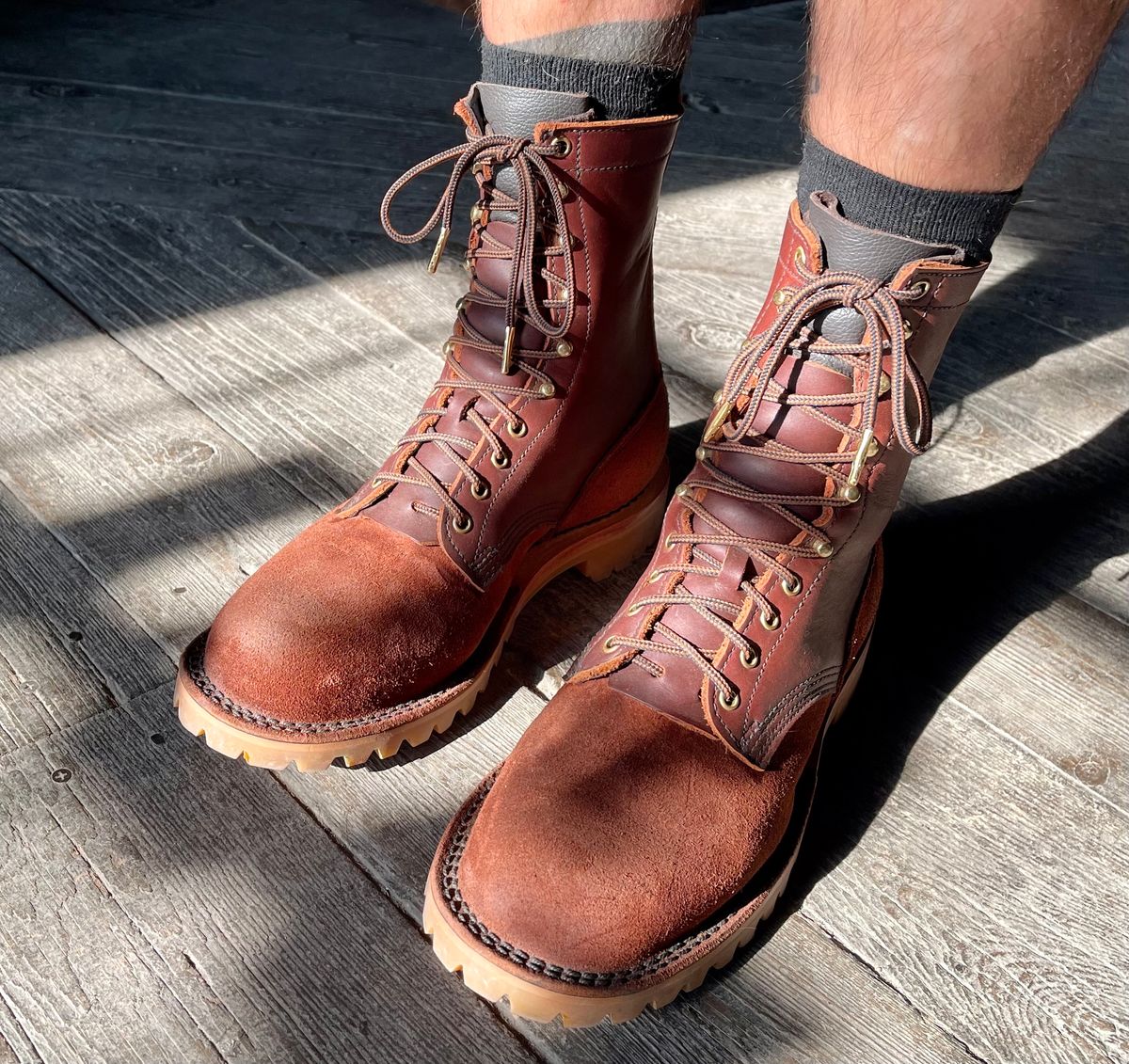 Photo by Eazydoesit on August 1, 2023 of the JK Boots O.T. in Seidel Redwood Oil Tan Roughout.