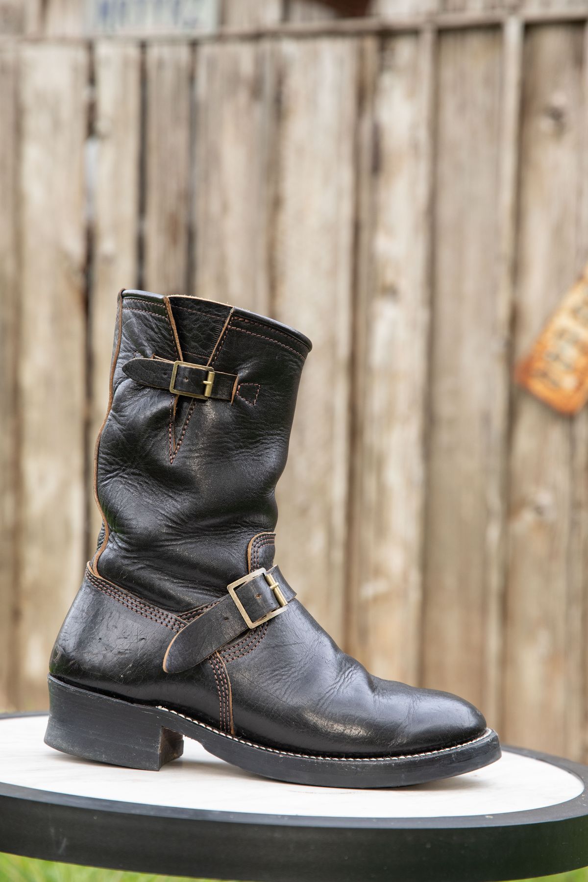 Photo by melquiades on November 6, 2023 of the John Lofgren Wabash Engineer Boots in Shinki Black Teacore Horsebutt.