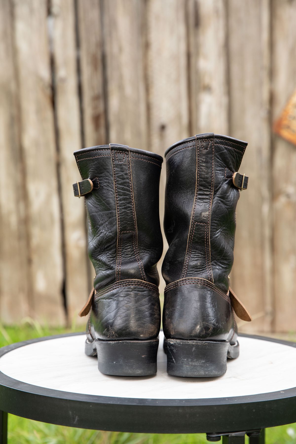 Photo by melquiades on December 6, 2023 of the John Lofgren Wabash Engineer Boots in Shinki Black Teacore Horsebutt.