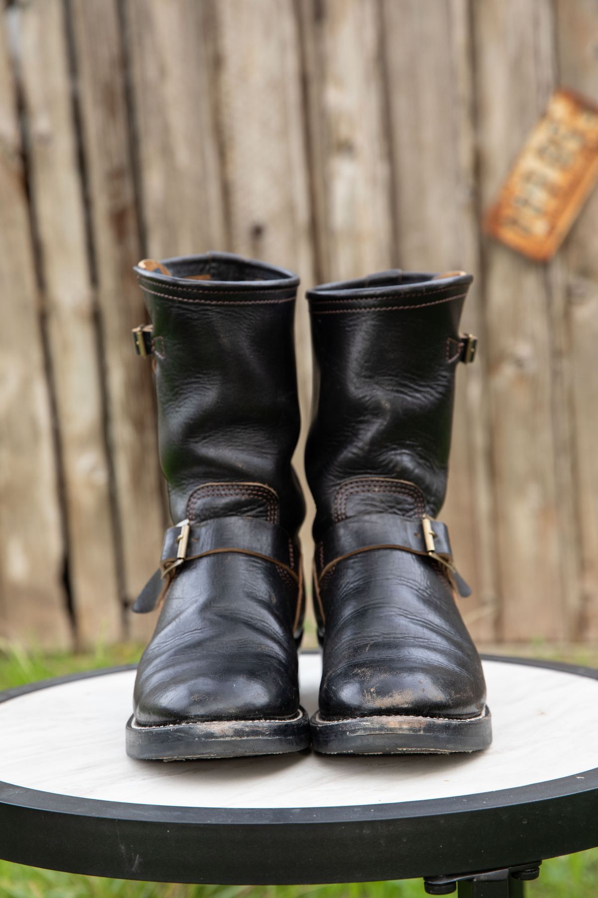 Photo by melquiades on December 6, 2023 of the John Lofgren Wabash Engineer Boots in Shinki Black Teacore Horsebutt.