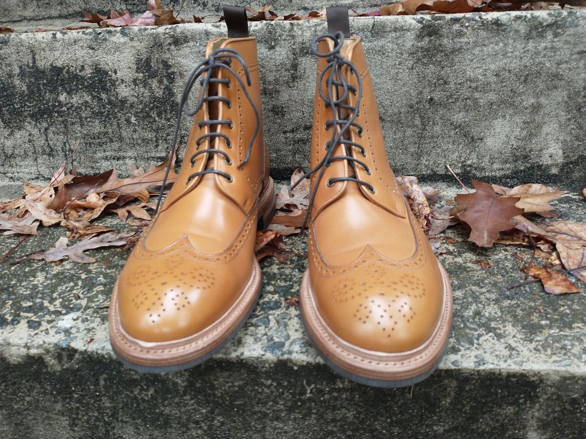 Photo by ibbjos08 on November 5, 2022 of the Carlos Santos Unknown Model in Unknown Leather.