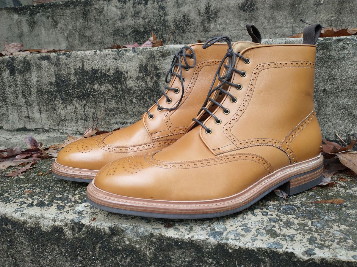 Photo by ibbjos08 on November 5, 2022 of the Carlos Santos Unknown Model in Unknown Leather.