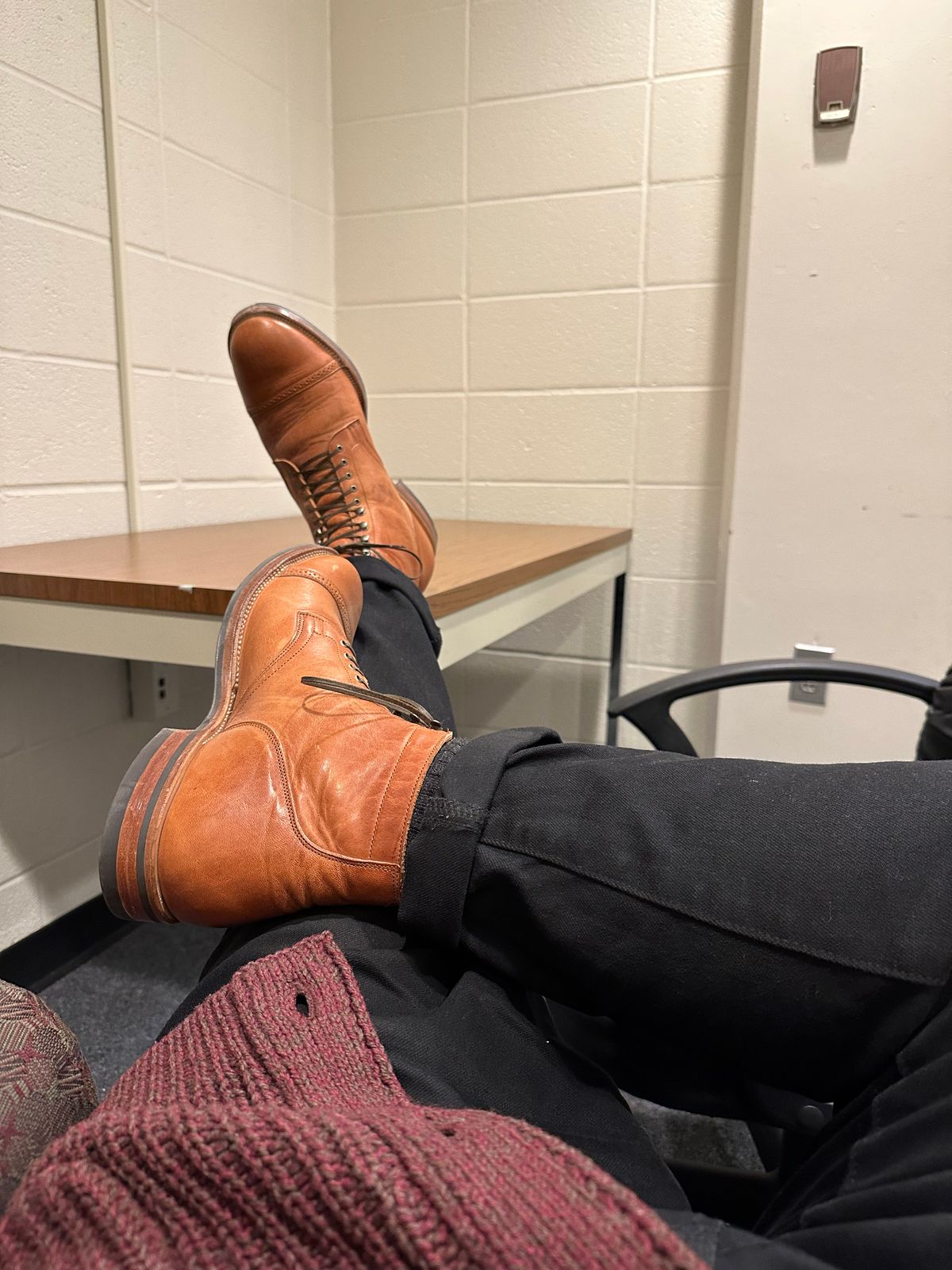 Photo by eddykinz on October 10, 2022 of the Viberg Service Boot BCT in Horween Natural Dublin.