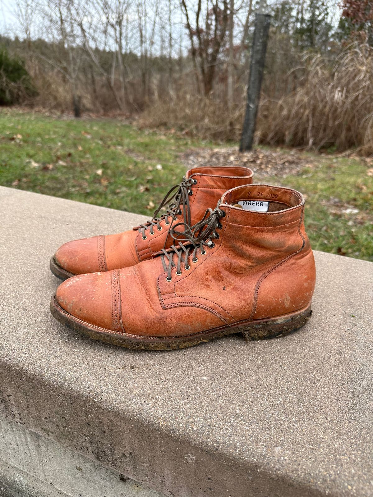 Photo by eddykinz on December 11, 2022 of the Viberg Service Boot BCT in Horween Natural Dublin.