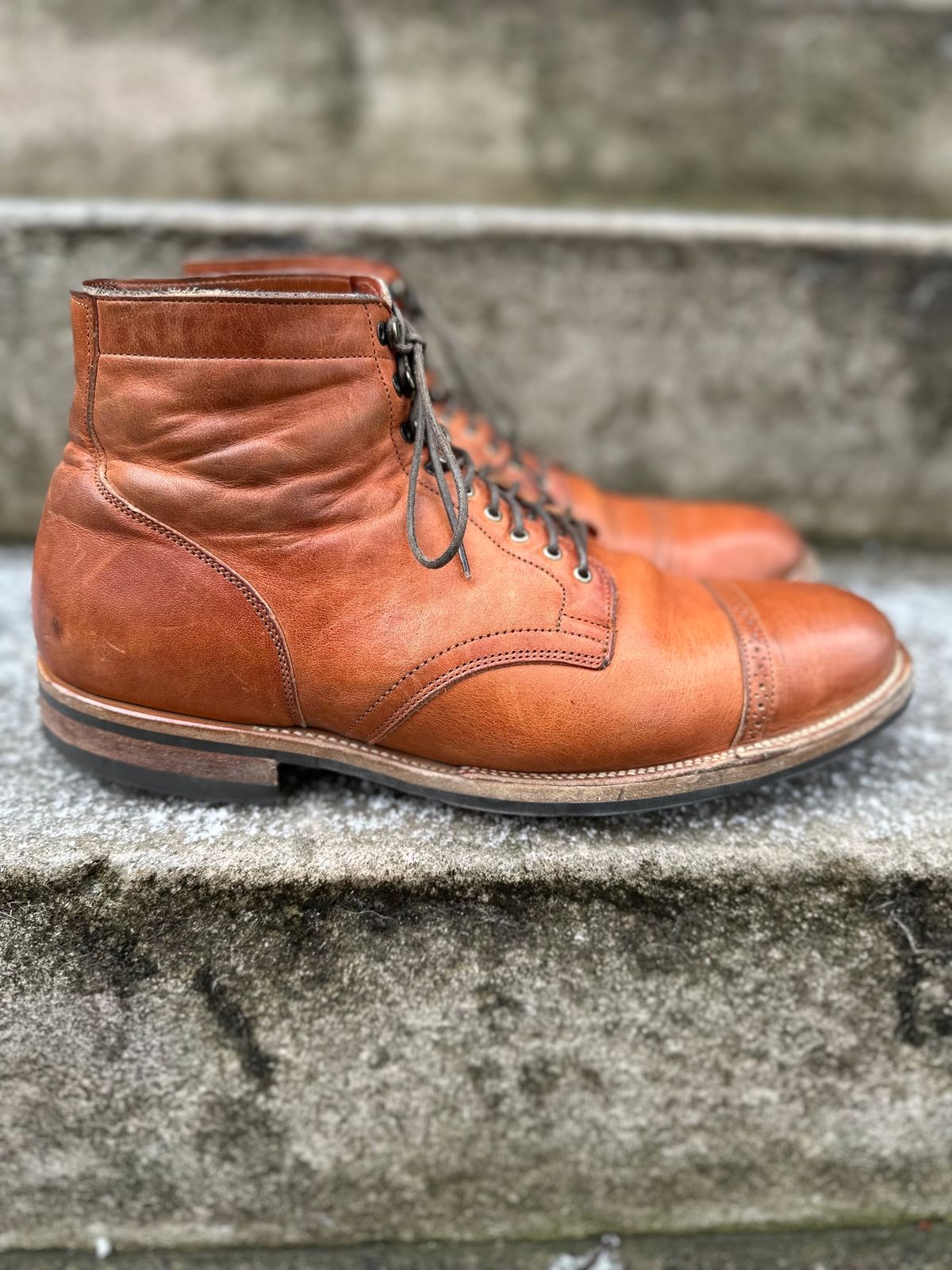 Photo by eddykinz on February 1, 2023 of the Viberg Service Boot BCT in Horween Natural Dublin.