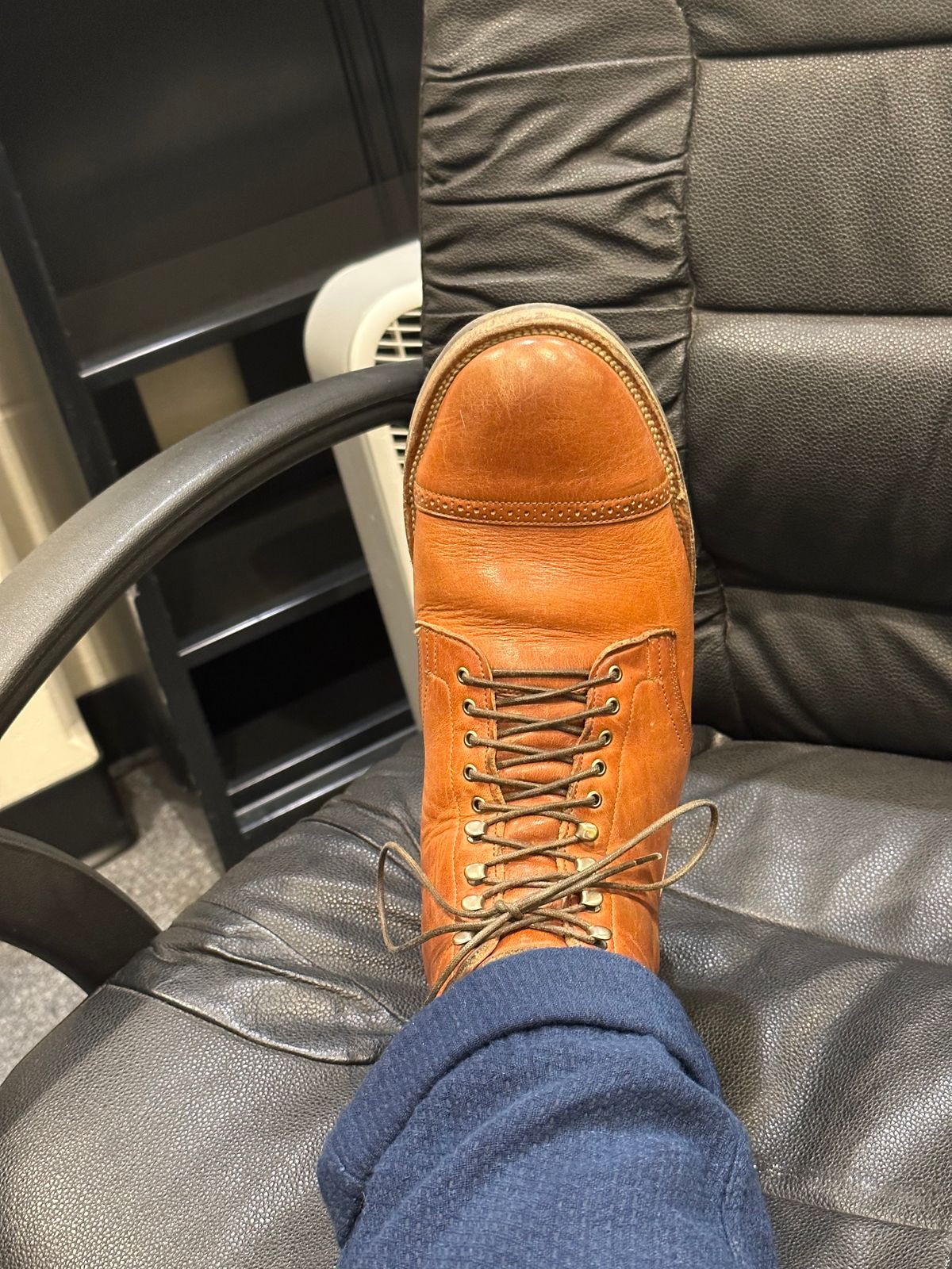 Photo by eddykinz on February 6, 2023 of the Viberg Service Boot BCT in Horween Natural Dublin.