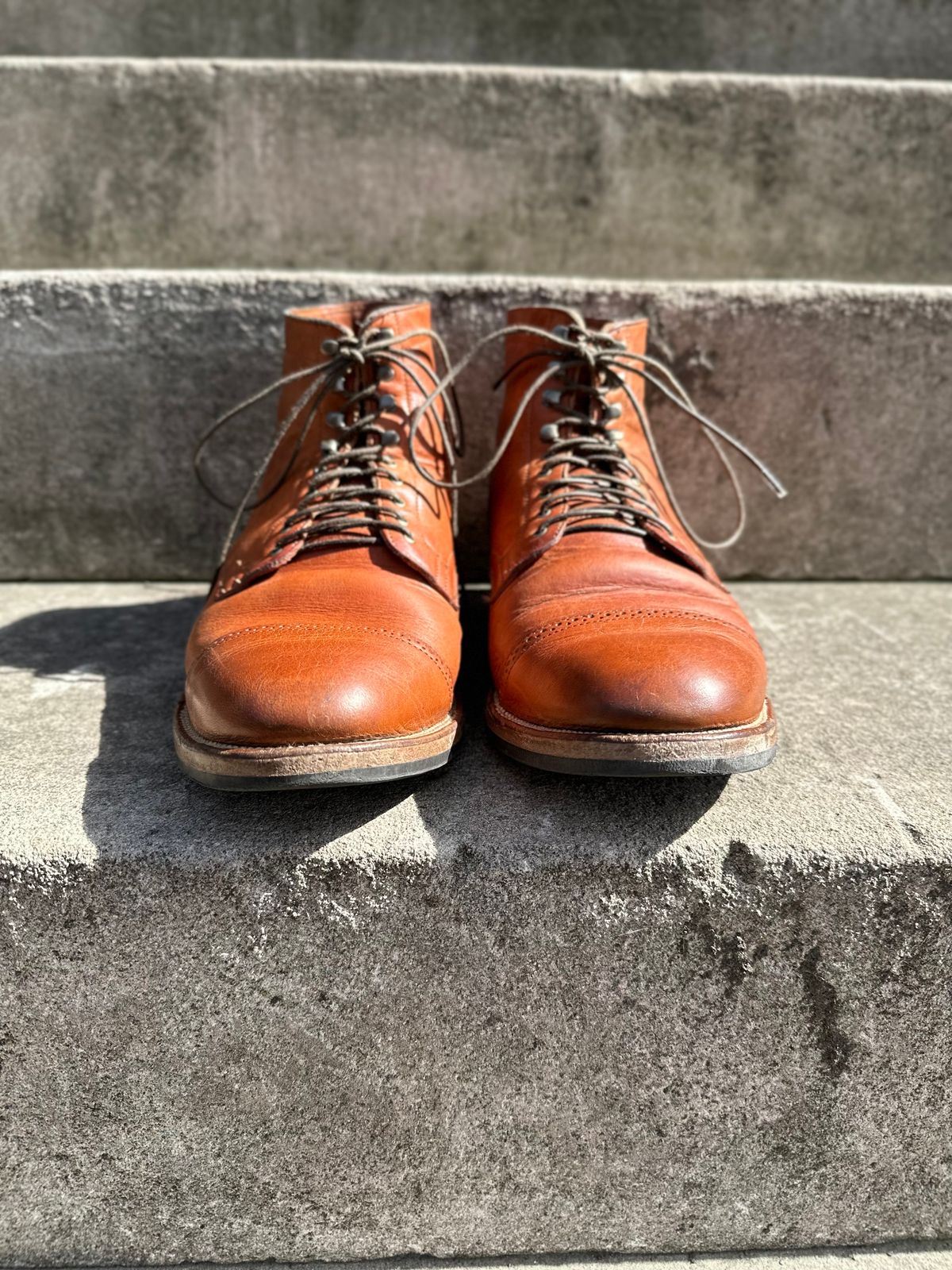 Photo by eddykinz on March 1, 2023 of the Viberg Service Boot BCT in Horween Natural Dublin.