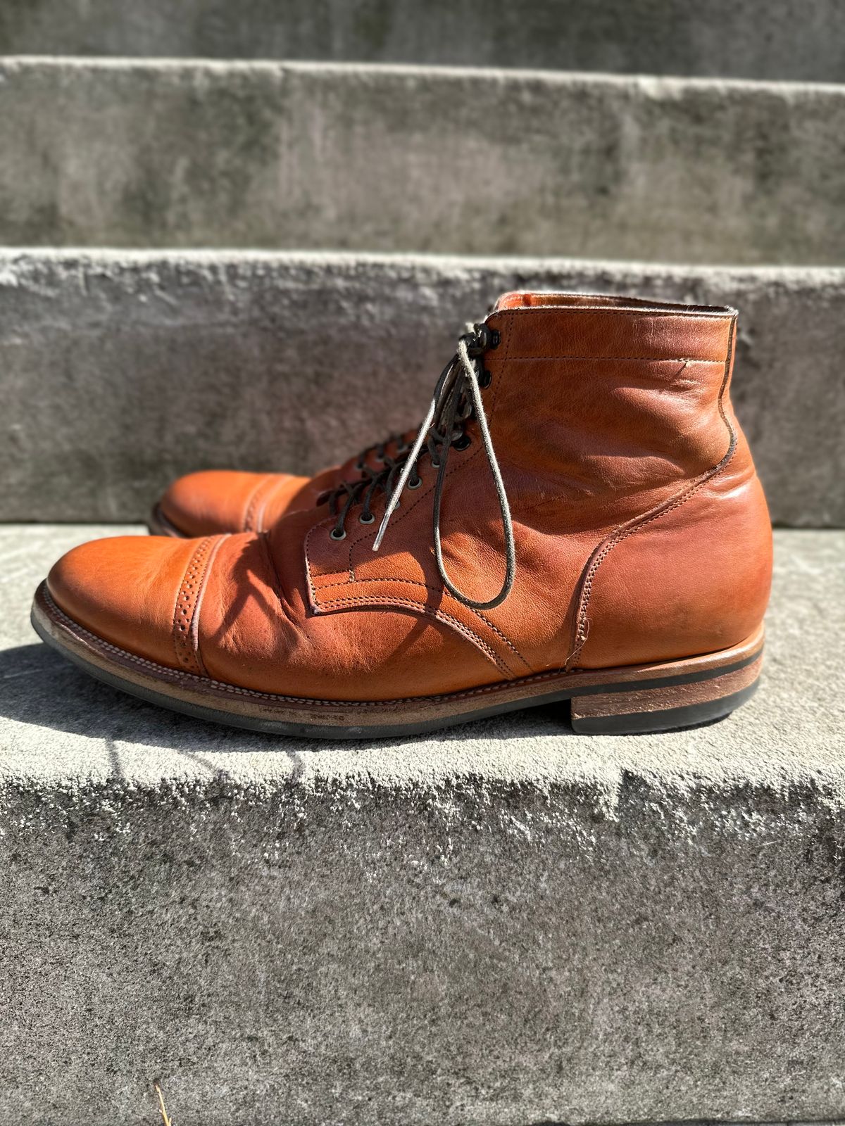 Photo by eddykinz on March 1, 2023 of the Viberg Service Boot BCT in Horween Natural Dublin.