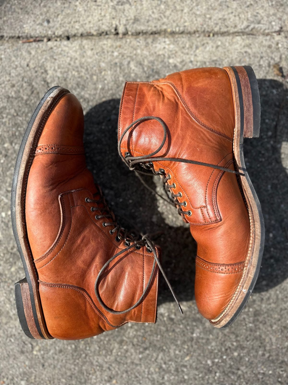 Photo by eddykinz on March 1, 2023 of the Viberg Service Boot BCT in Horween Natural Dublin.