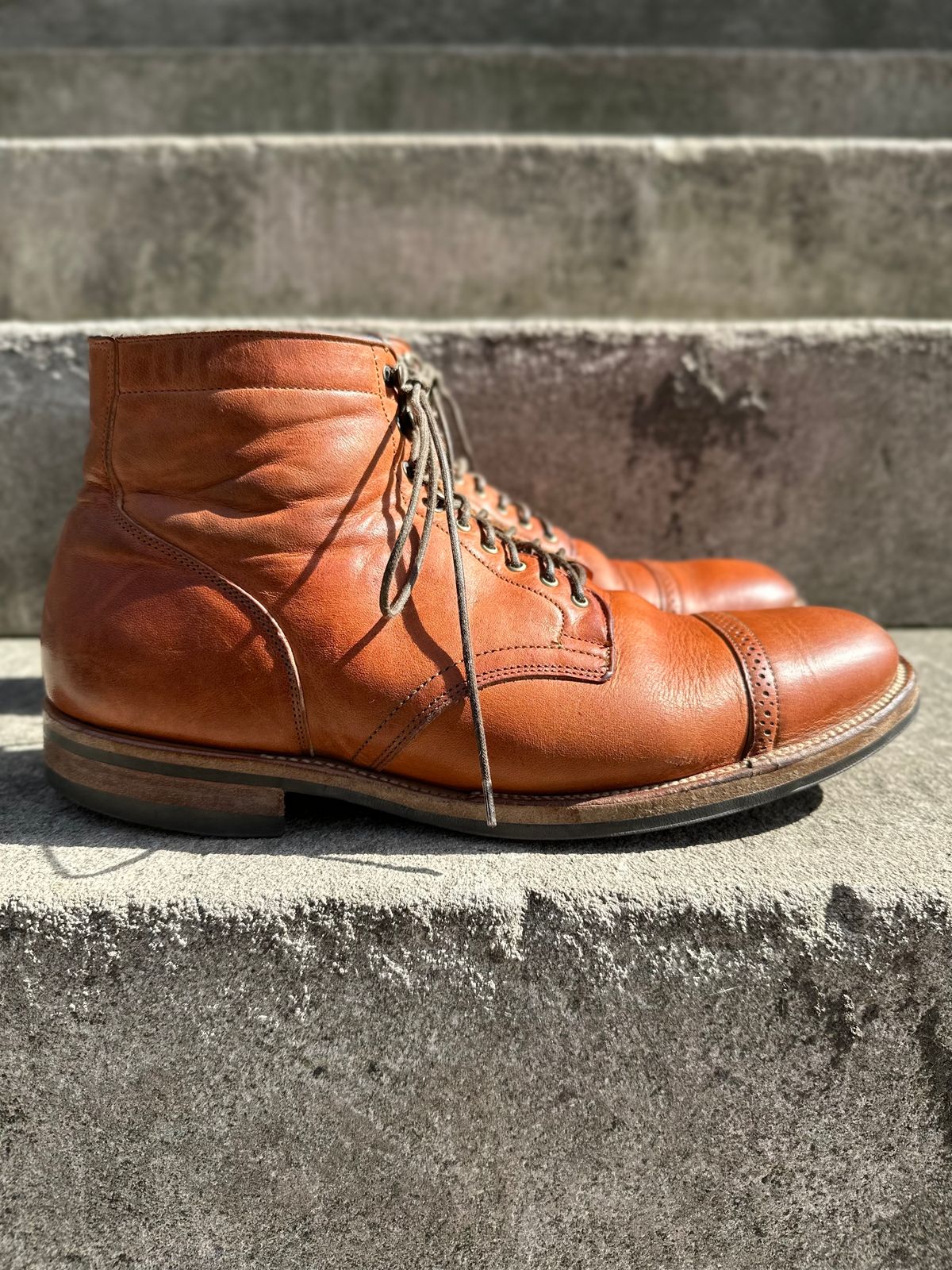 Photo by eddykinz on March 1, 2023 of the Viberg Service Boot BCT in Horween Natural Dublin.