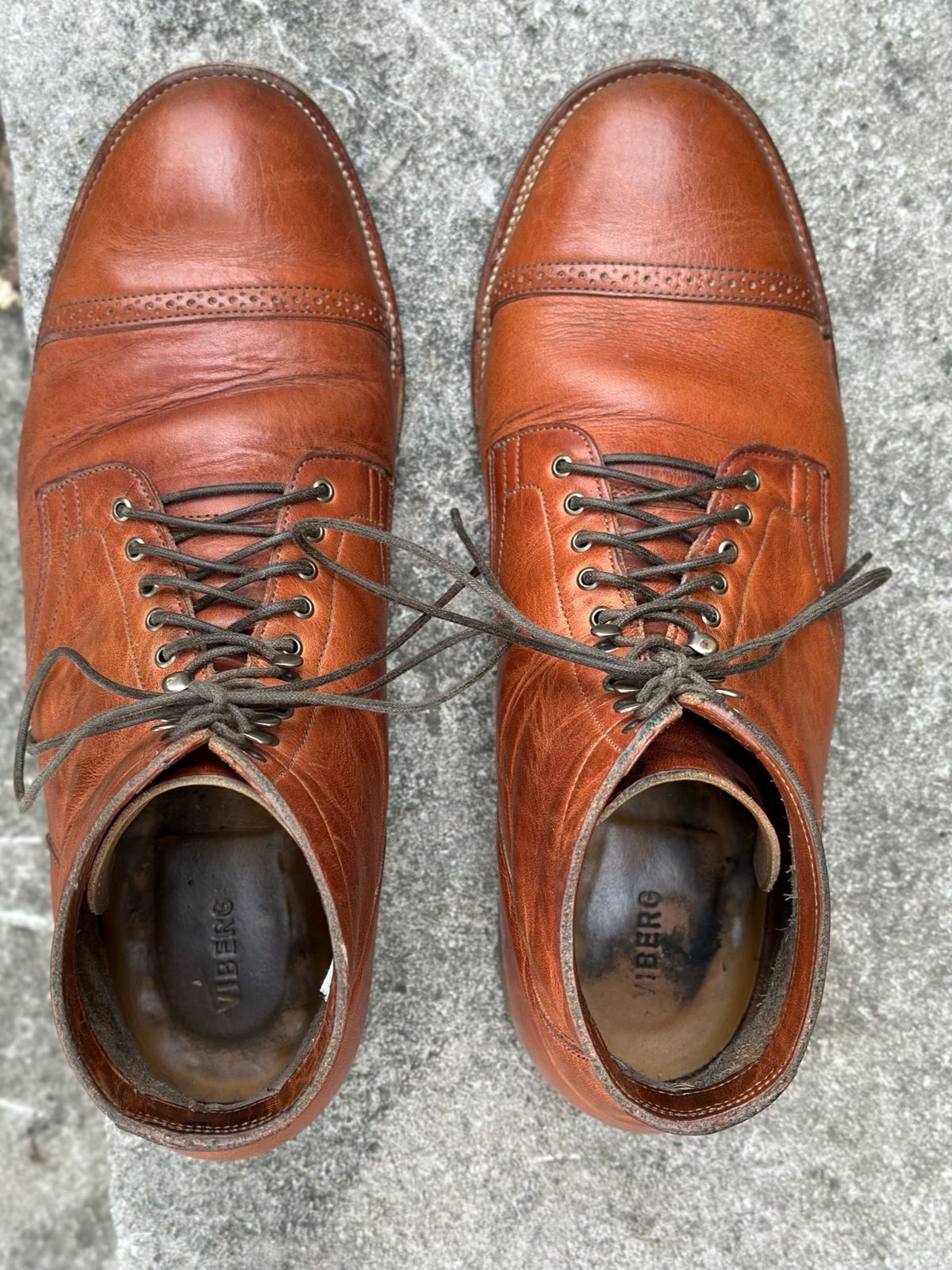 Photo by eddykinz on April 1, 2023 of the Viberg Service Boot BCT in Horween Natural Dublin.