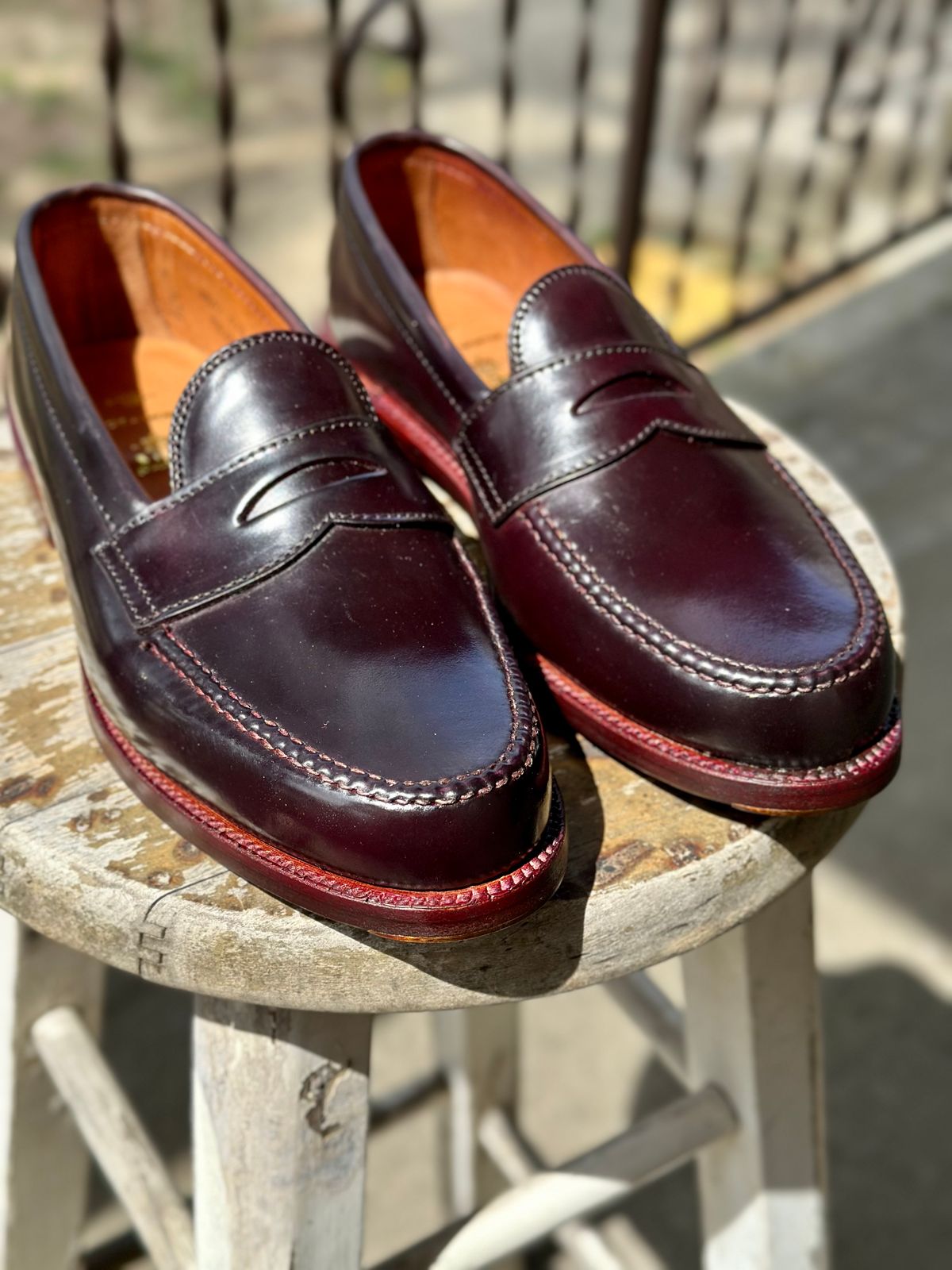 Photo by eddykinz on April 5, 2023 of the Alden Leisure Handsewn Penny Loafer in Horween Color 8 Shell Cordovan.