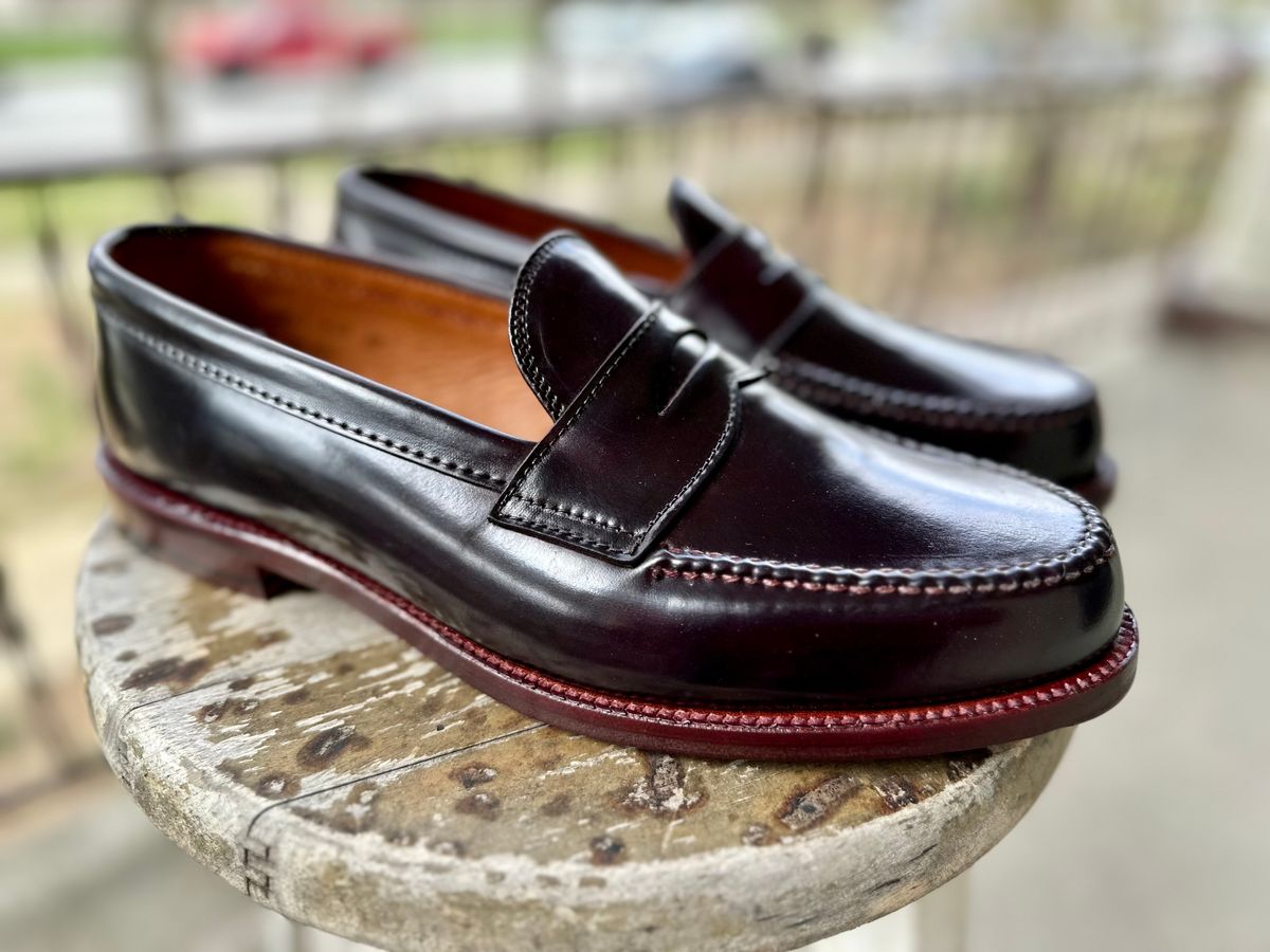 Photo by eddykinz on April 5, 2023 of the Alden Leisure Handsewn Penny Loafer in Horween Color 8 Shell Cordovan.