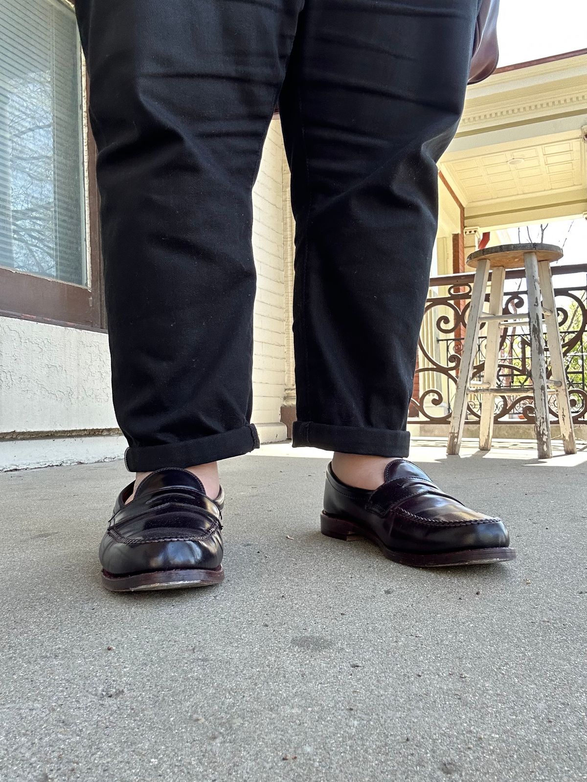 Photo by eddykinz on April 10, 2023 of the Alden Leisure Handsewn Penny Loafer in Horween Color 8 Shell Cordovan.