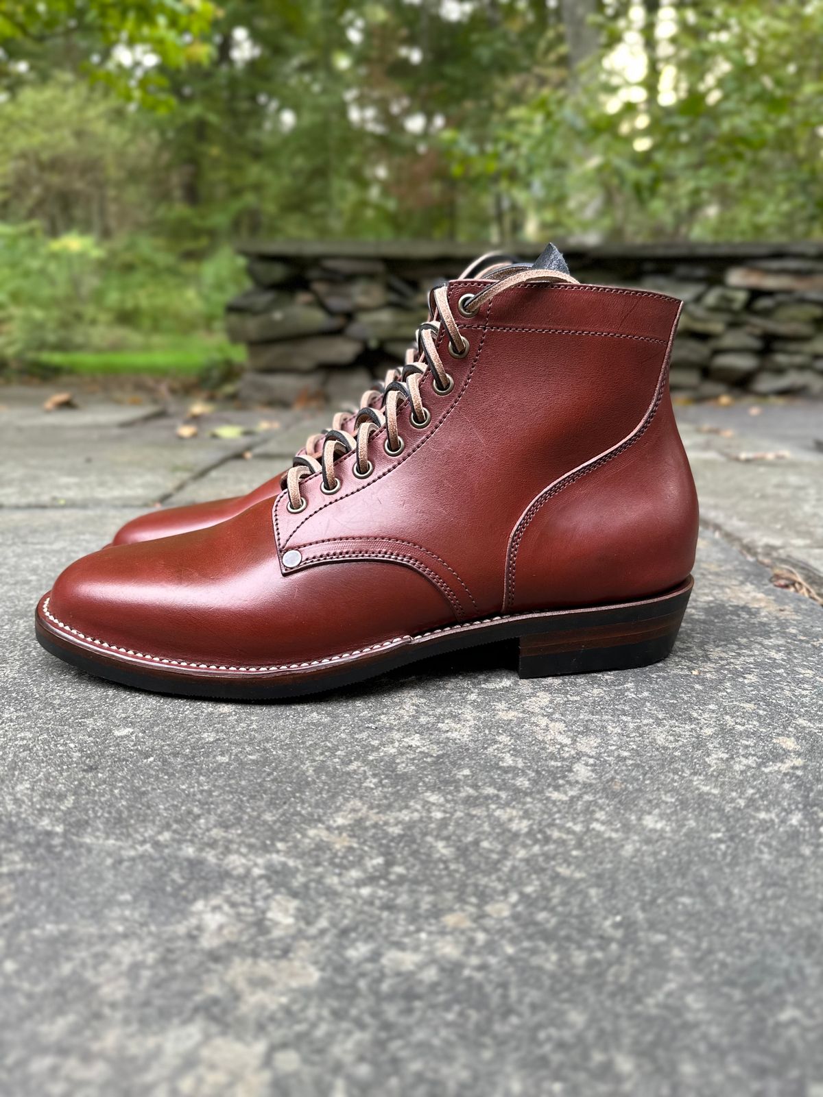 Photo by worra on October 1, 2022 of the NF Bootmaker Milton Boot in Horween Tan Workshoe Butt.
