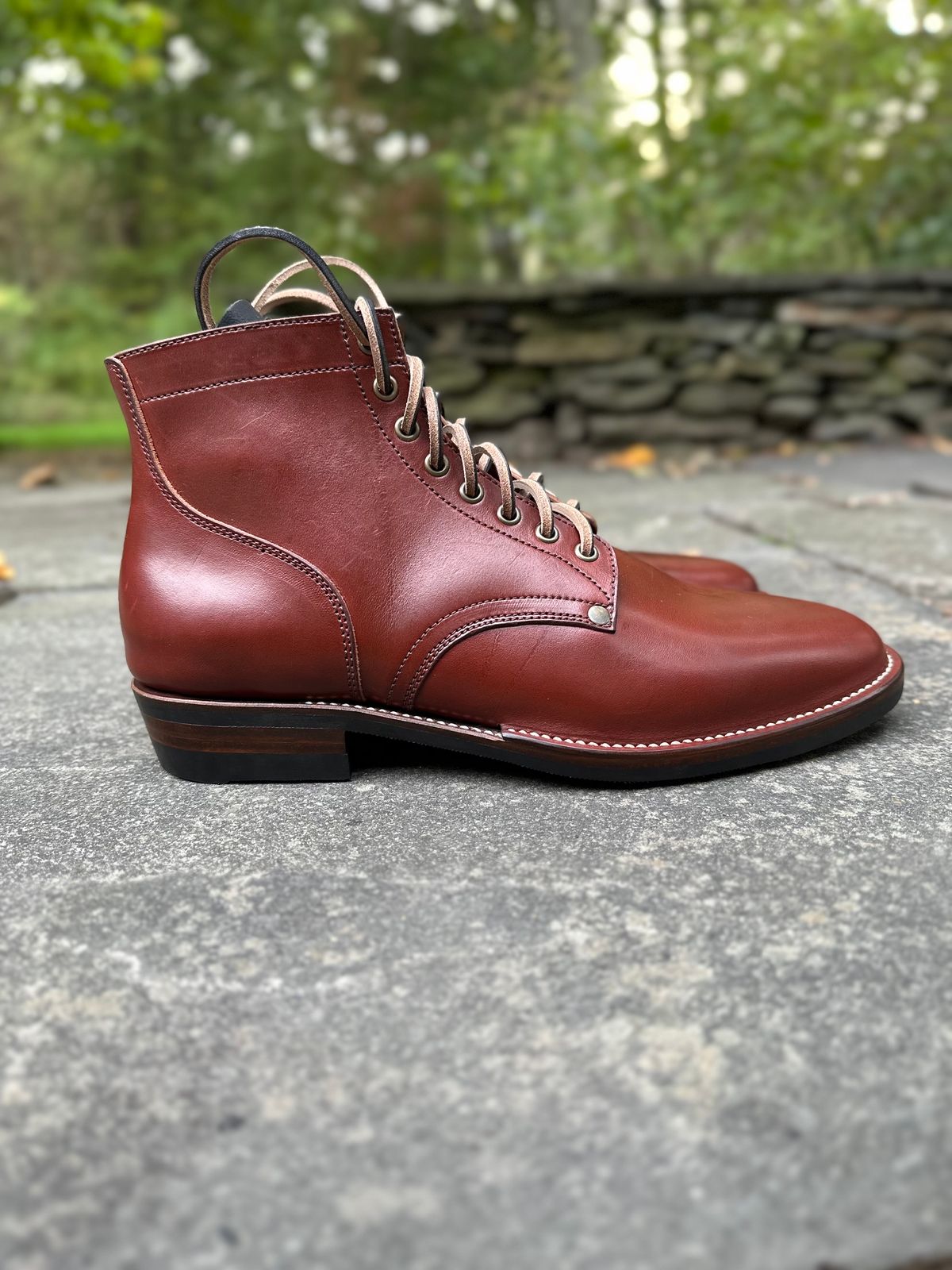 Photo by worra on October 1, 2022 of the NF Bootmaker Milton Boot in Horween Tan Workshoe Butt.