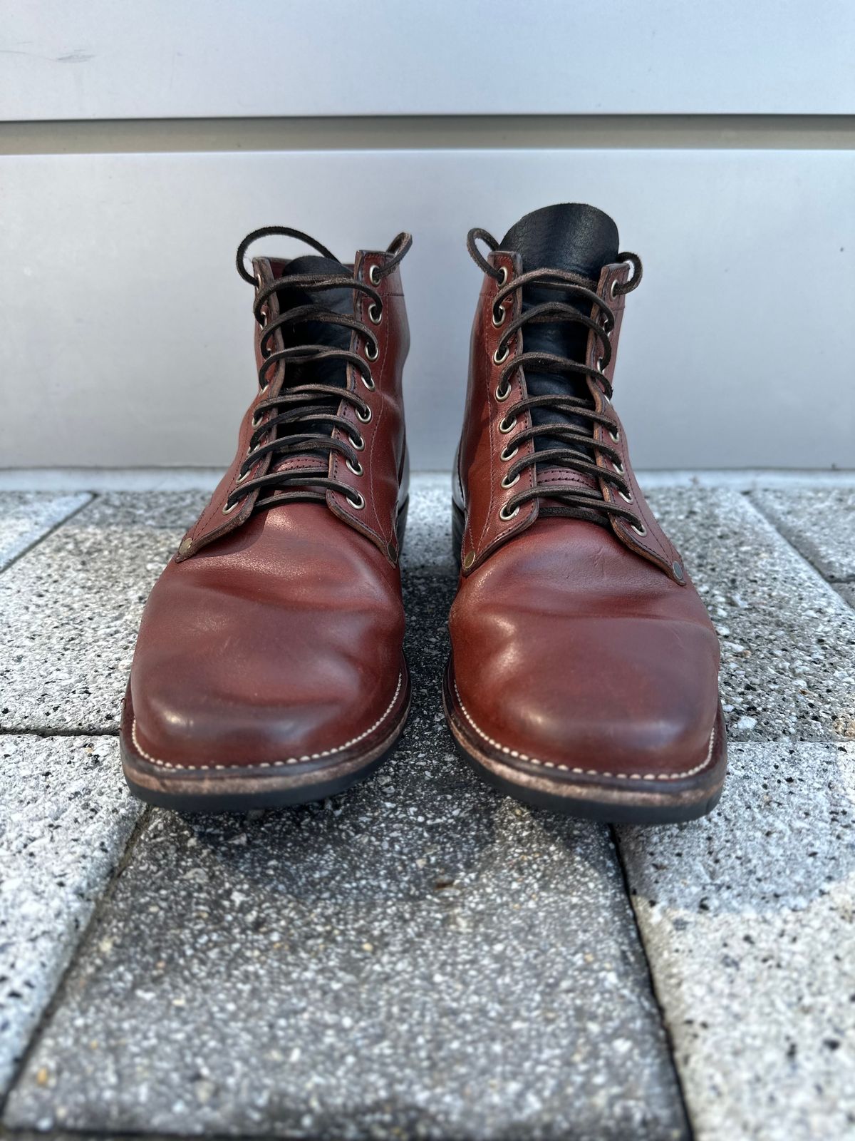 Photo by worra on March 1, 2023 of the NF Bootmaker Milton Boot in Horween Tan Workshoe Butt.