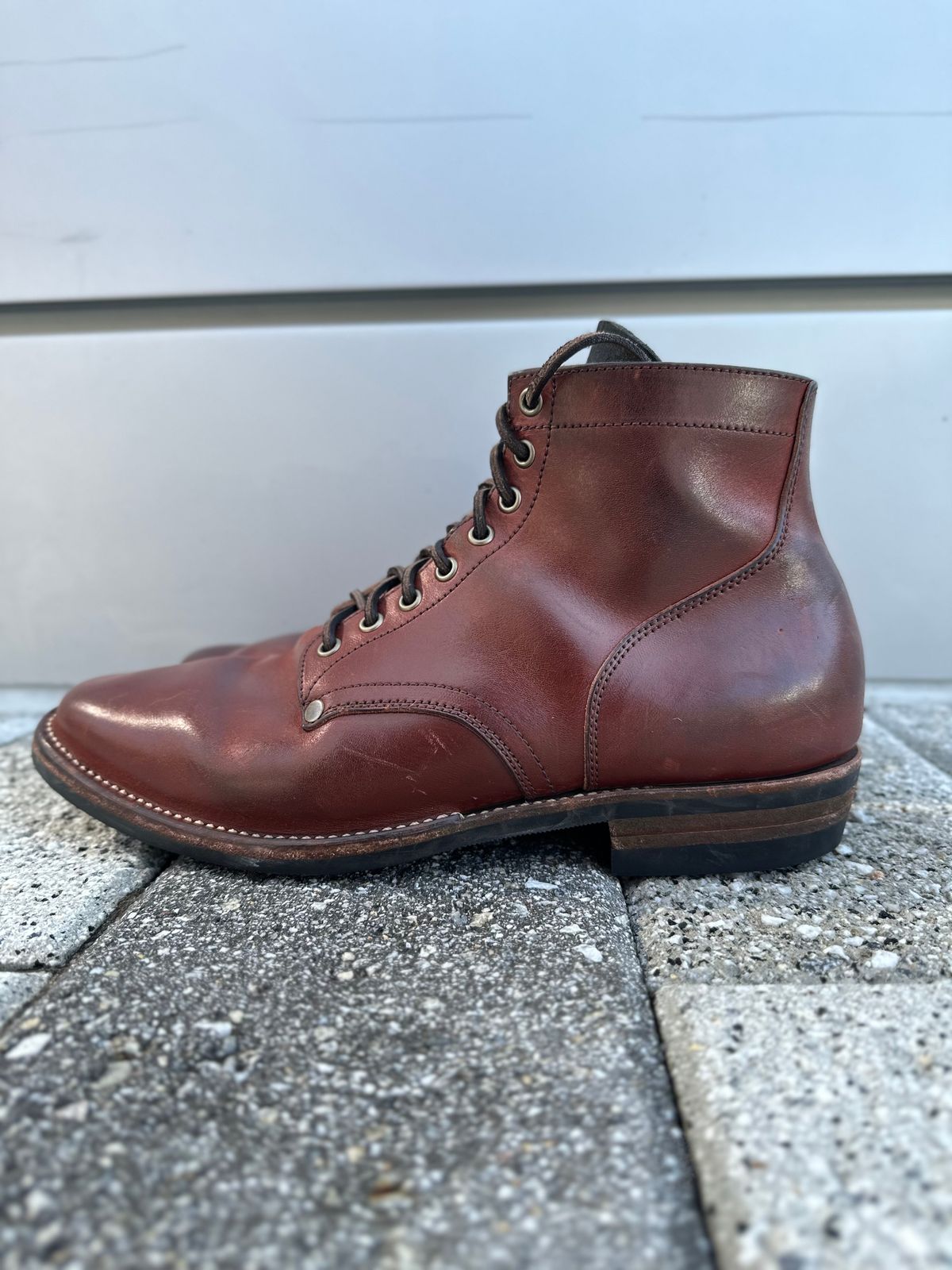 Photo by worra on March 1, 2023 of the NF Bootmaker Milton Boot in Horween Tan Workshoe Butt.