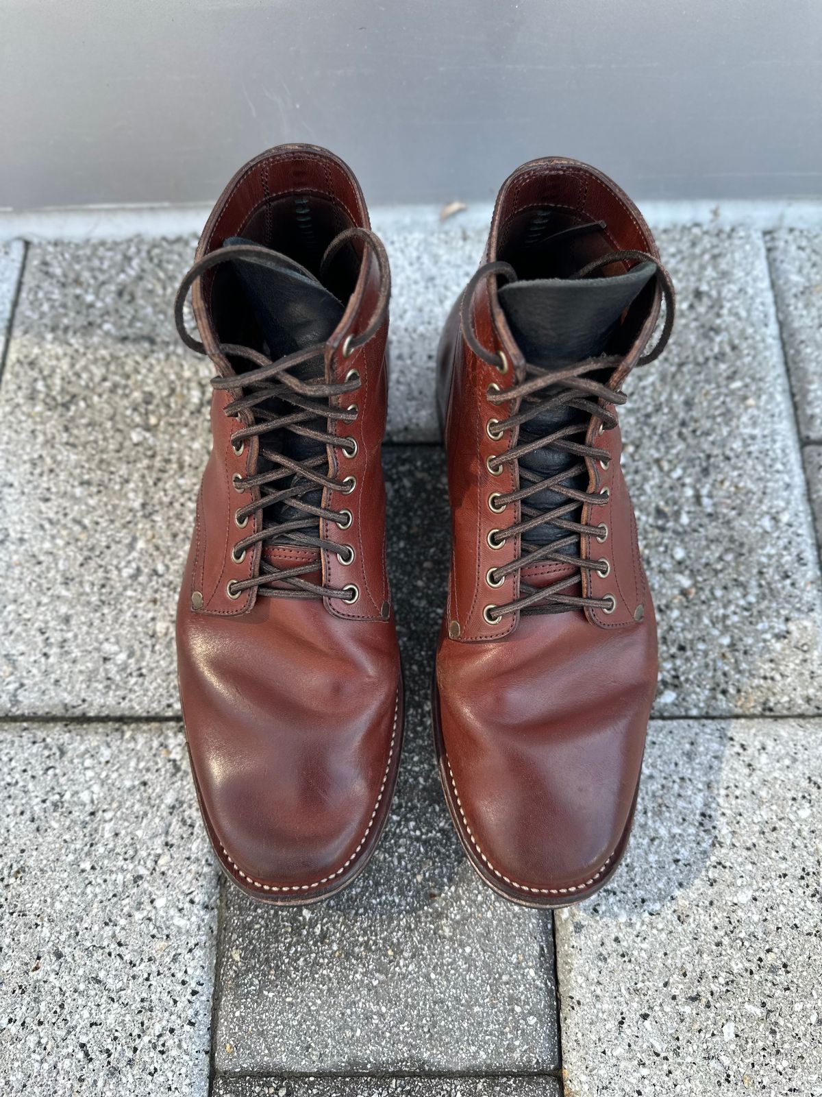 Photo by worra on March 1, 2023 of the NF Bootmaker Milton Boot in Horween Tan Workshoe Butt.