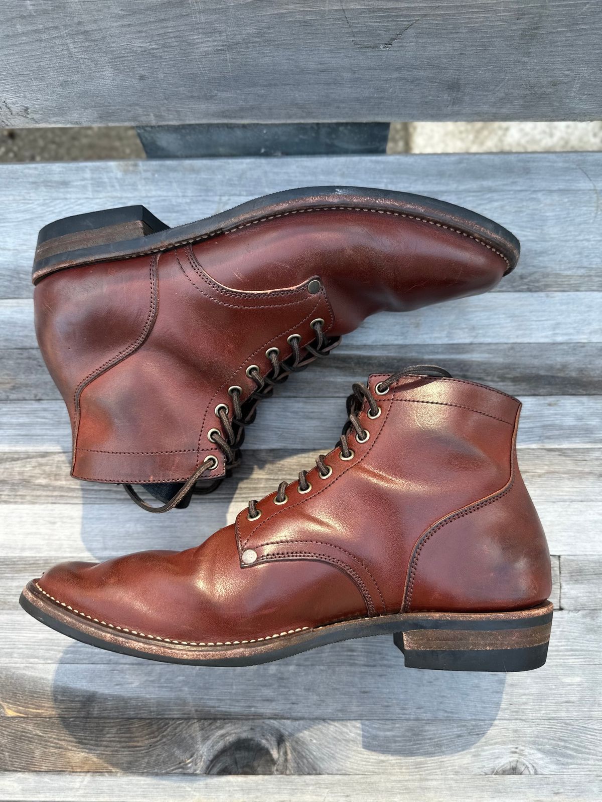 Photo by worra on March 5, 2023 of the NF Bootmaker Milton Boot in Horween Tan Workshoe Butt.