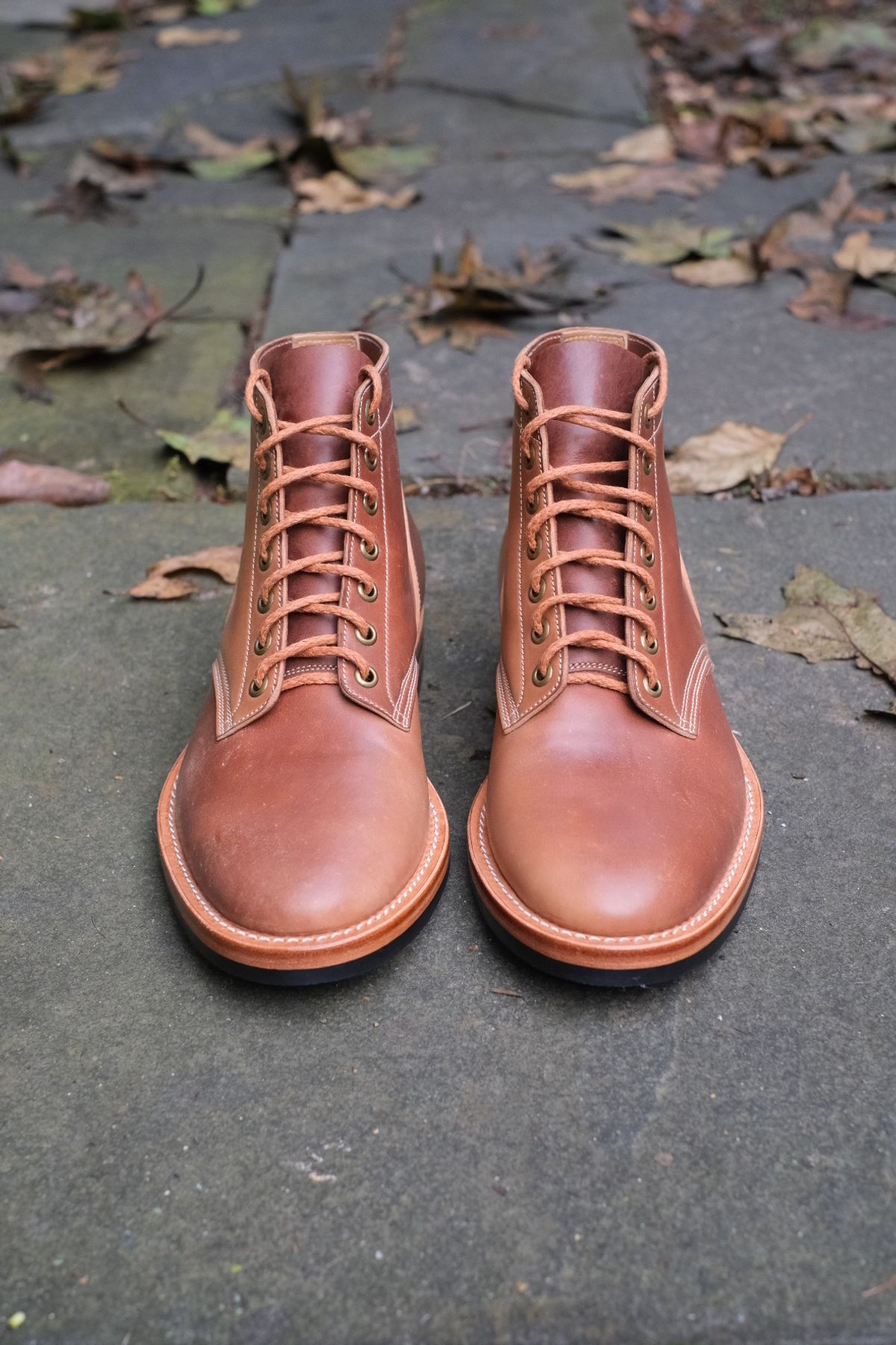 Photo by worra on October 1, 2023 of the Onderhoud SVC01 Boondocker in Horween Unglazed Natural Shell Cordovan.