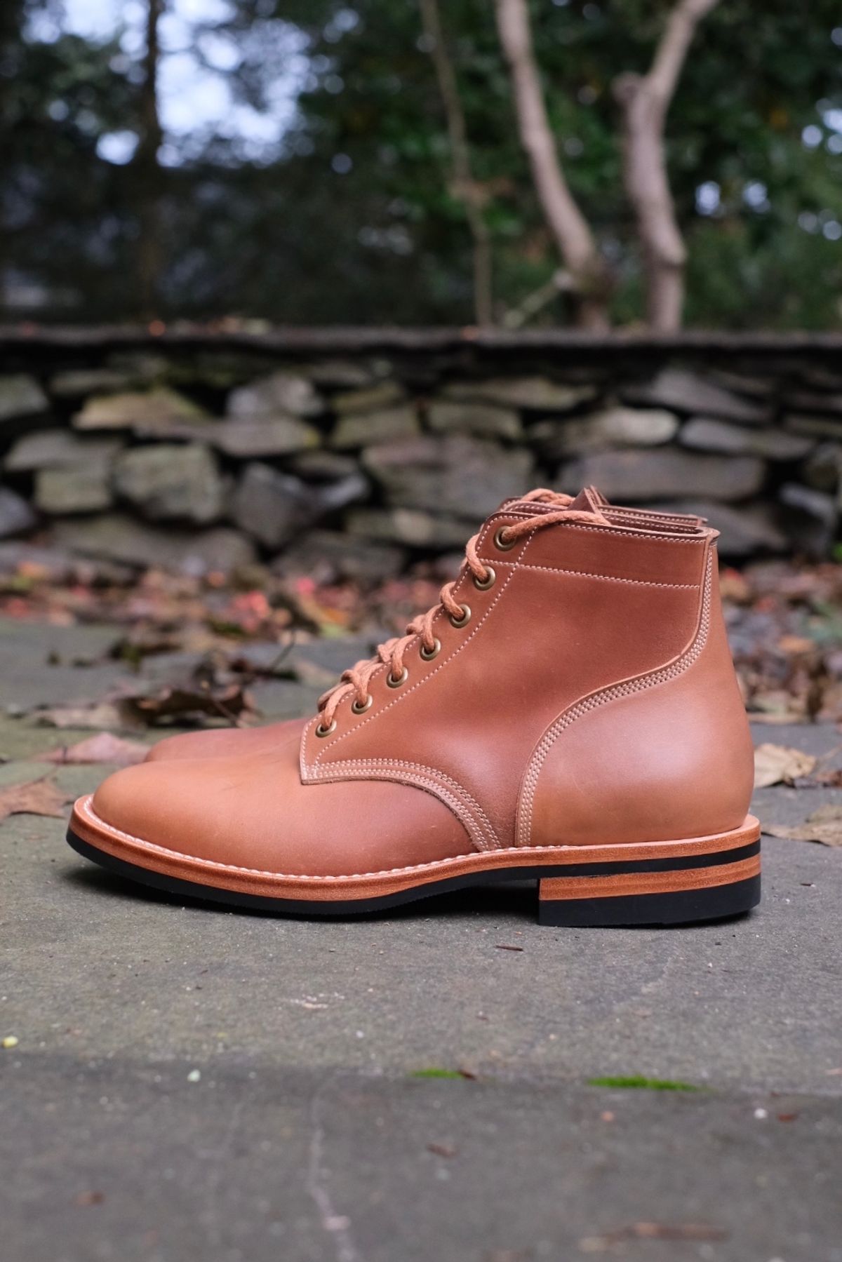 Photo by worra on October 1, 2023 of the Onderhoud SVC01 Boondocker in Horween Unglazed Natural Shell Cordovan.