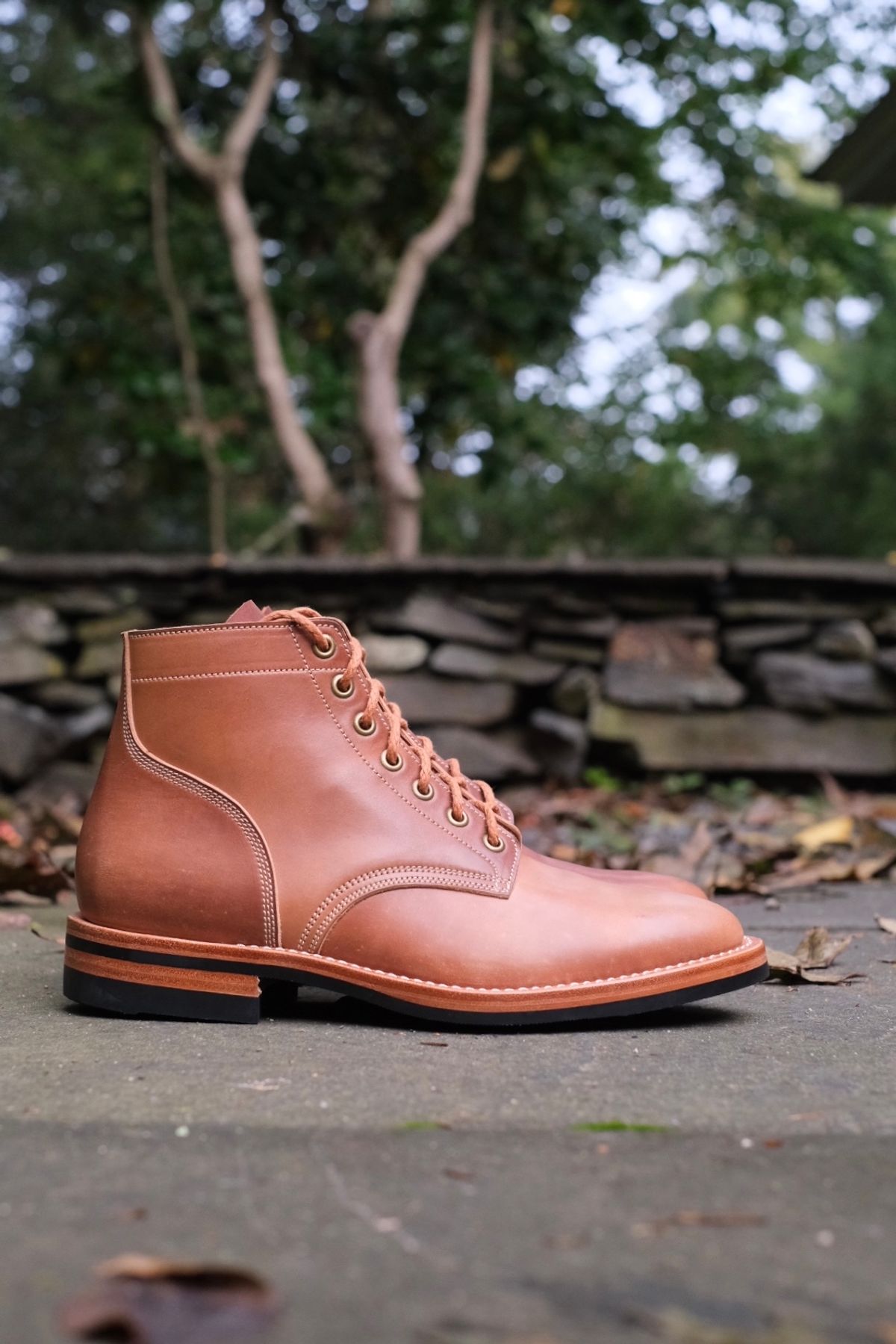 Photo by worra on October 1, 2023 of the Onderhoud SVC01 Boondocker in Horween Unglazed Natural Shell Cordovan.