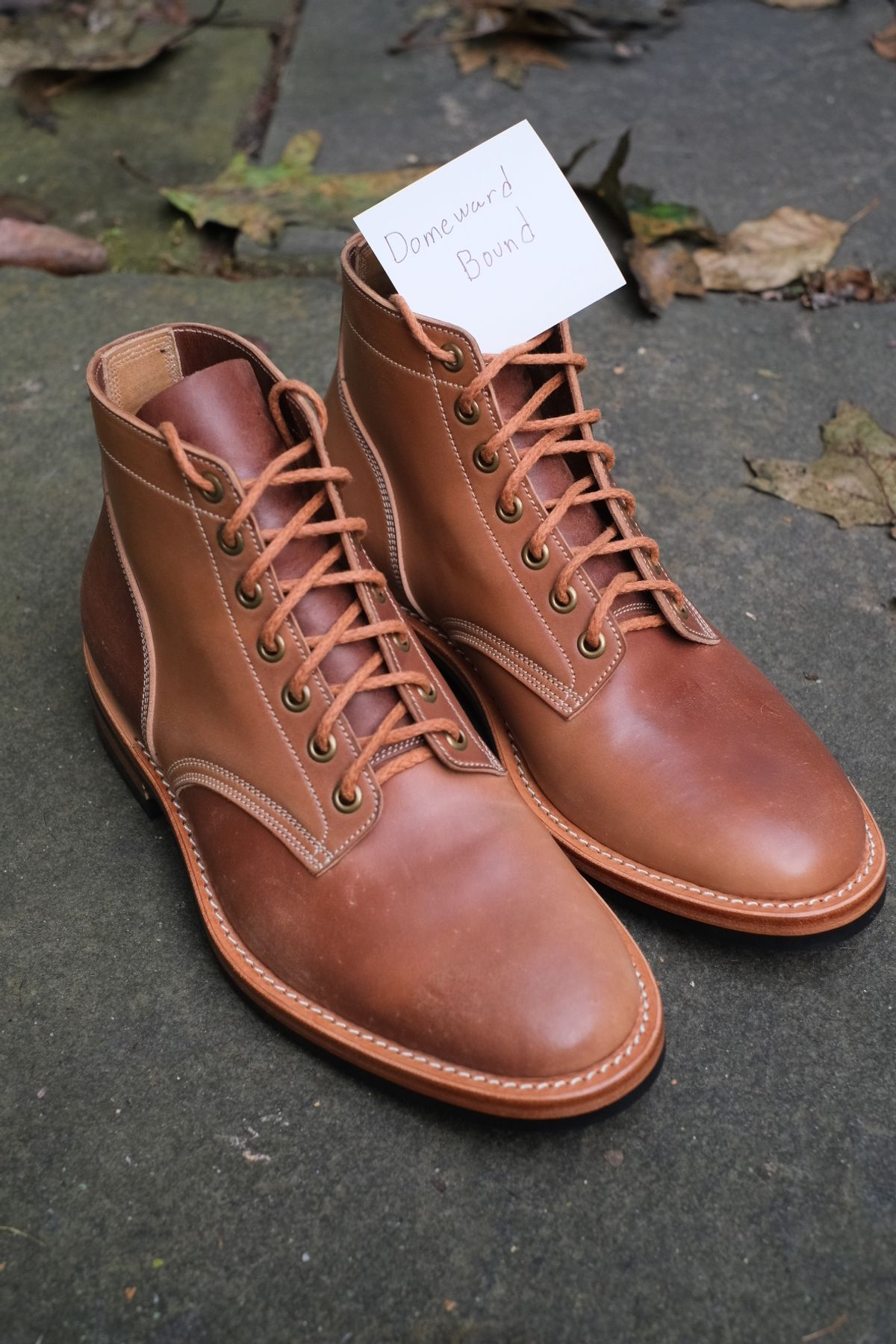 Photo by worra on October 1, 2023 of the Onderhoud SVC01 Boondocker in Horween Unglazed Natural Shell Cordovan.