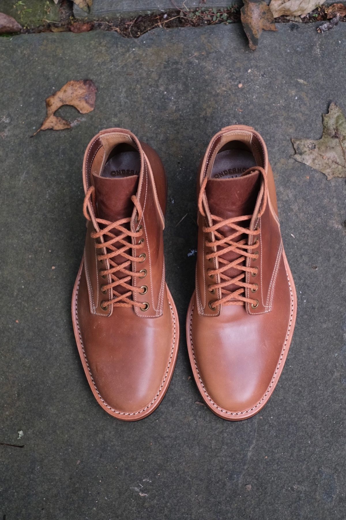 Photo by worra on October 1, 2023 of the Onderhoud SVC01 Boondocker in Horween Unglazed Natural Shell Cordovan.