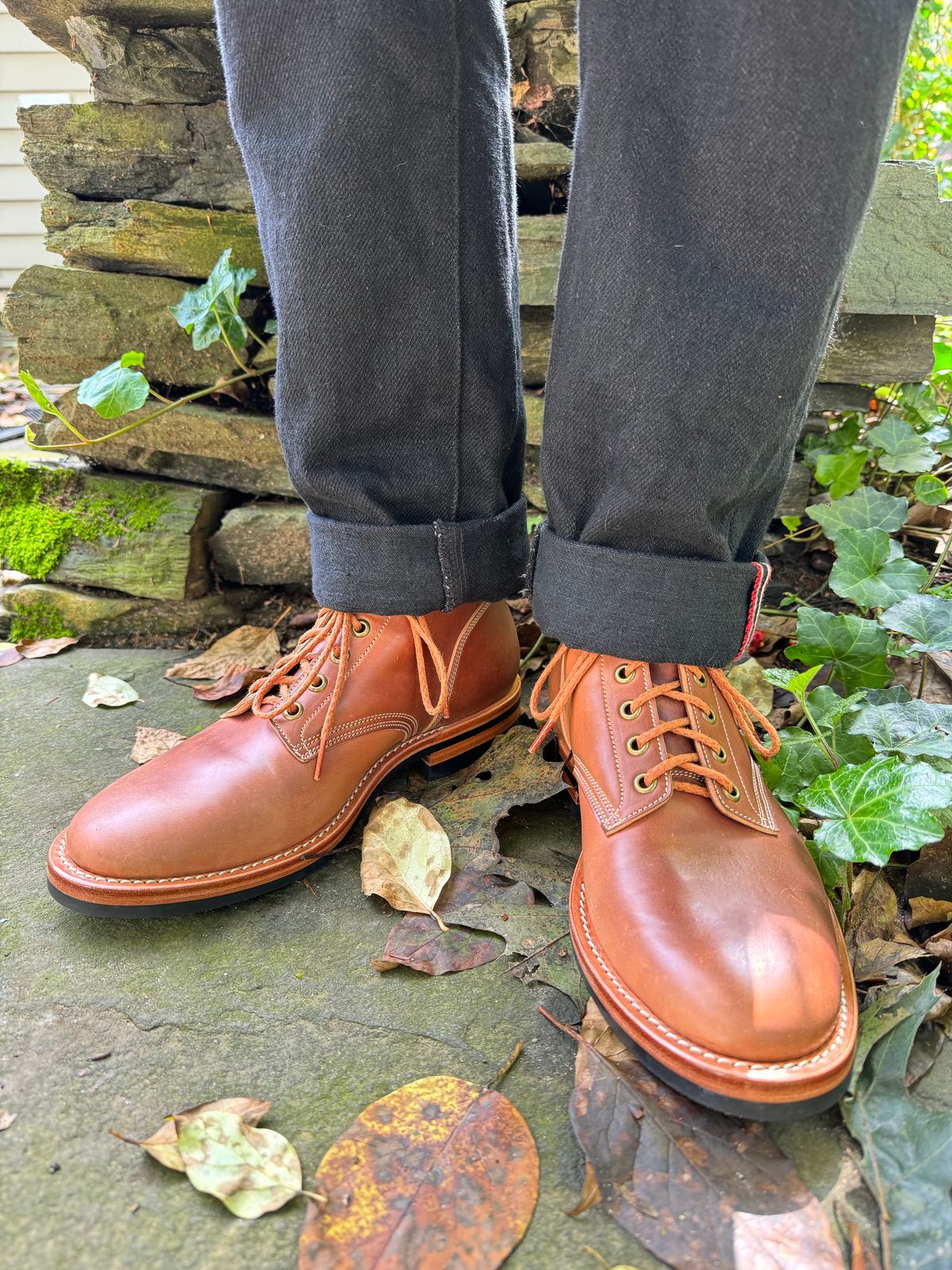 Photo by worra on October 1, 2023 of the Onderhoud SVC01 Boondocker in Horween Unglazed Natural Shell Cordovan.