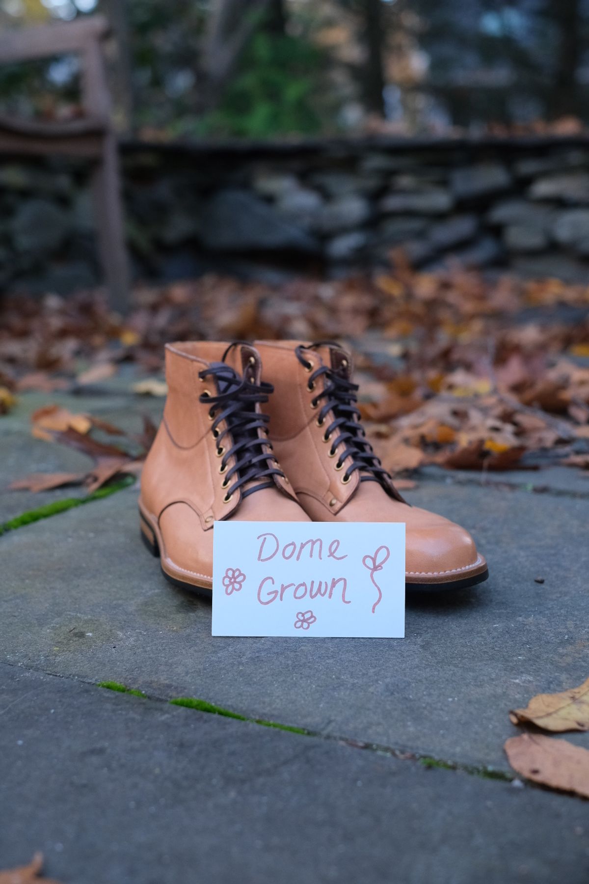 Photo by worra on November 1, 2023 of the Iron Boots x Østmo Type 1 in Maryam Natural Horsehide.