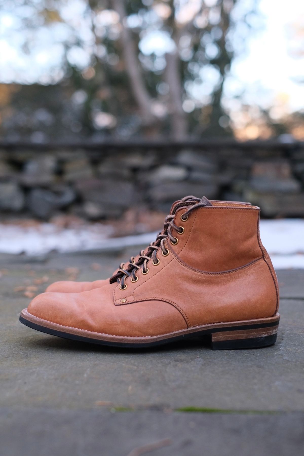 Photo by worra on February 4, 2024 of the Iron Boots x Østmo Type 1 in Maryam Natural Horsehide.