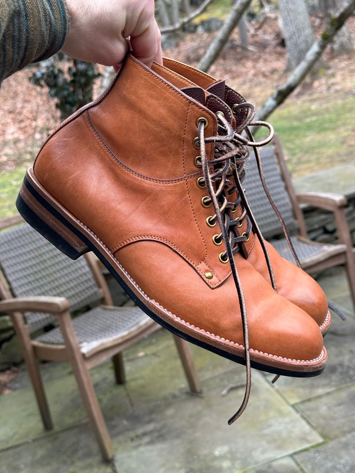 Photo by worra on April 1, 2024 of the Iron Boots x Østmo Type 1 in Maryam Natural Horsehide.