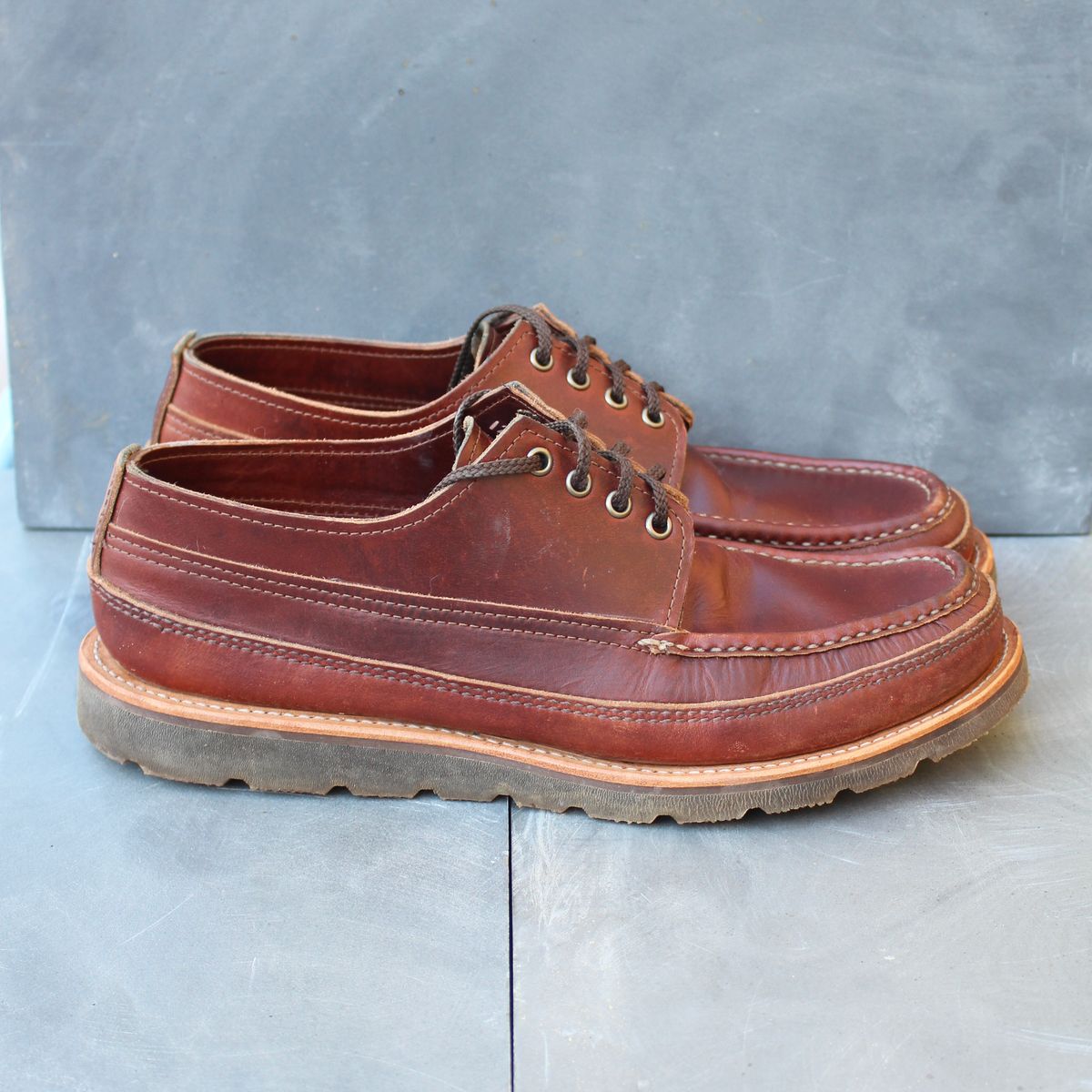 Photo by polishengineering on November 4, 2025 of the Russell Moccasin Co. Fishing Oxford in Seidel British Tan Double Shot.