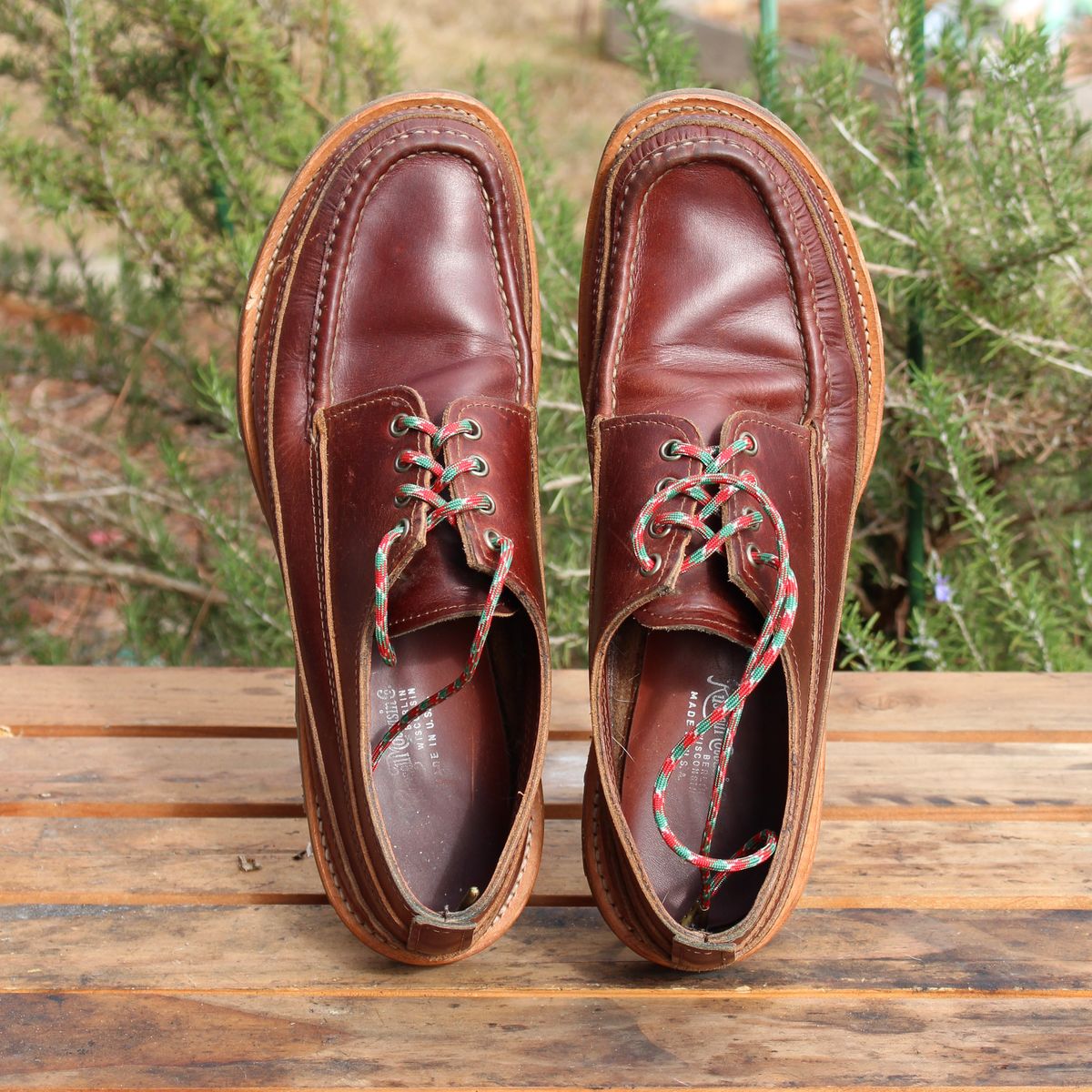 Photo by polishengineering on January 3, 2026 of the Russell Moccasin Co. Fishing Oxford in Seidel British Tan Double Shot.