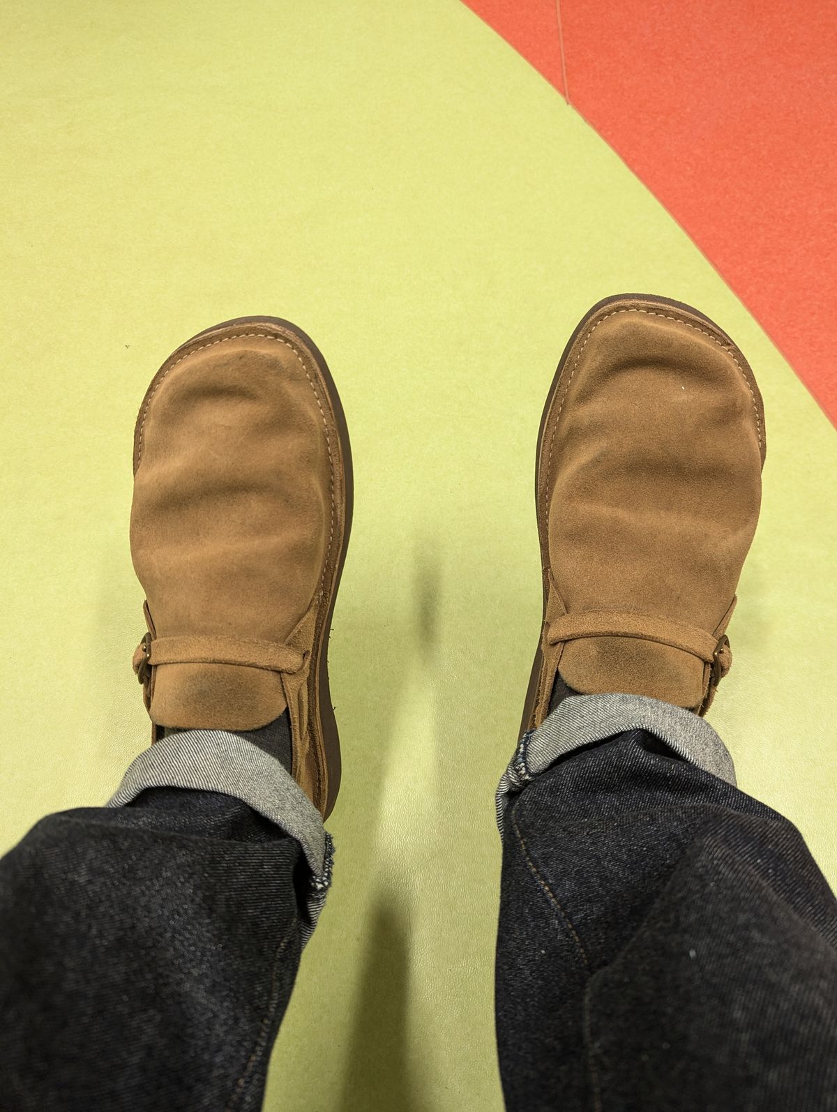 Photo by polishengineering on November 16, 2024 of the Oak Street Bootmakers Country Loafer in Horween Natural Chromexcel Roughout.