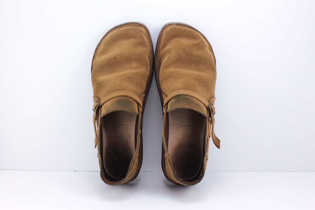 Photo by polishengineering on December 4, 2024 of the Oak Street Bootmakers Country Loafer in Horween Natural Chromexcel Roughout.
