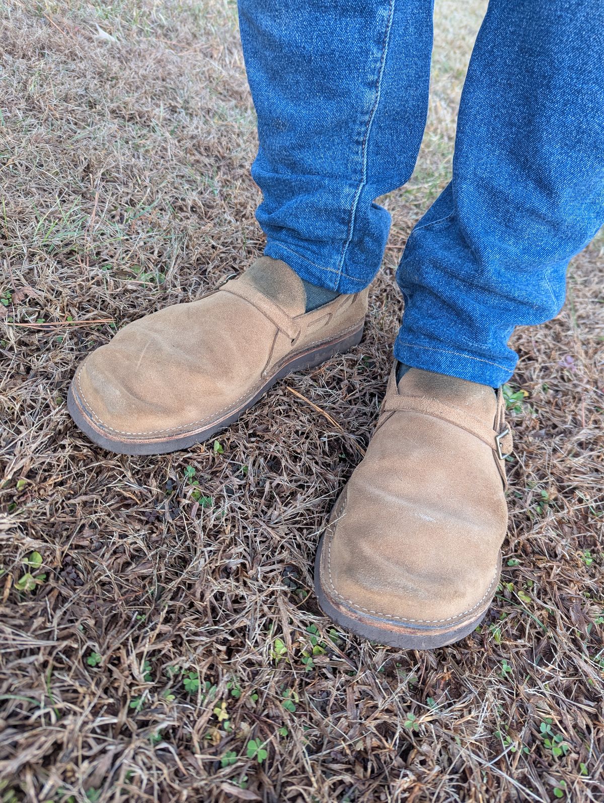 Photo by polishengineering on December 29, 2024 of the Oak Street Bootmakers Country Loafer in Horween Natural Chromexcel Roughout.