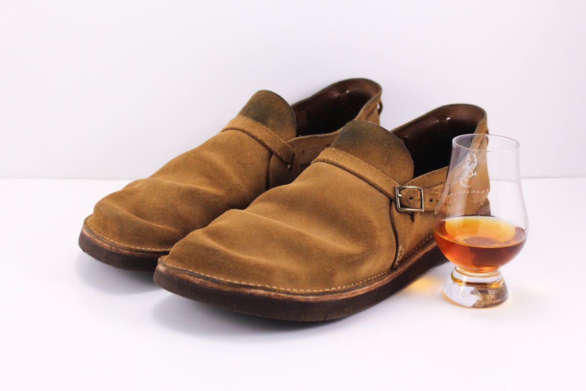 Photo by polishengineering on January 5, 2025 of the Oak Street Bootmakers Country Loafer in Horween Natural Chromexcel Roughout.