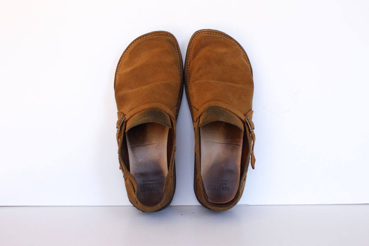 Photo by polishengineering on March 2, 2025 of the Oak Street Bootmakers Country Loafer in Horween Natural Chromexcel Roughout.