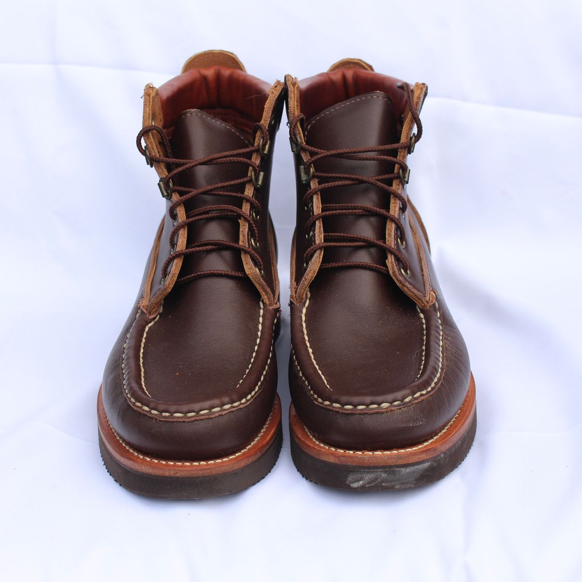 Photo by polishengineering on October 4, 2025 of the Russell Moccasin Co. Premier Chukka in Chocolate.