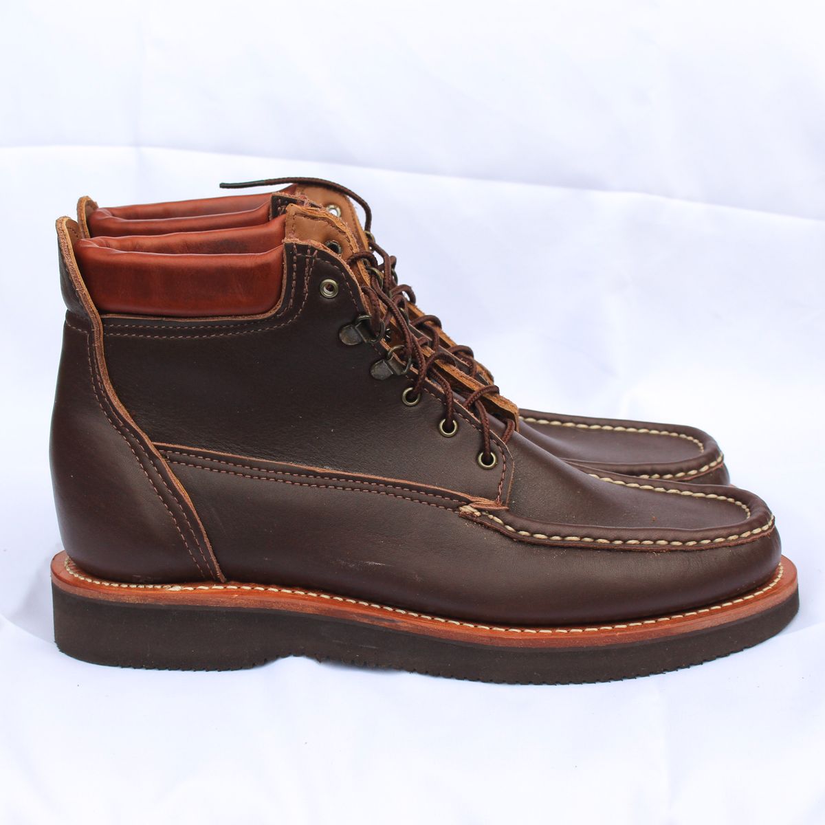 Photo by polishengineering on October 4, 2025 of the Russell Moccasin Co. Premier Chukka in Chocolate.